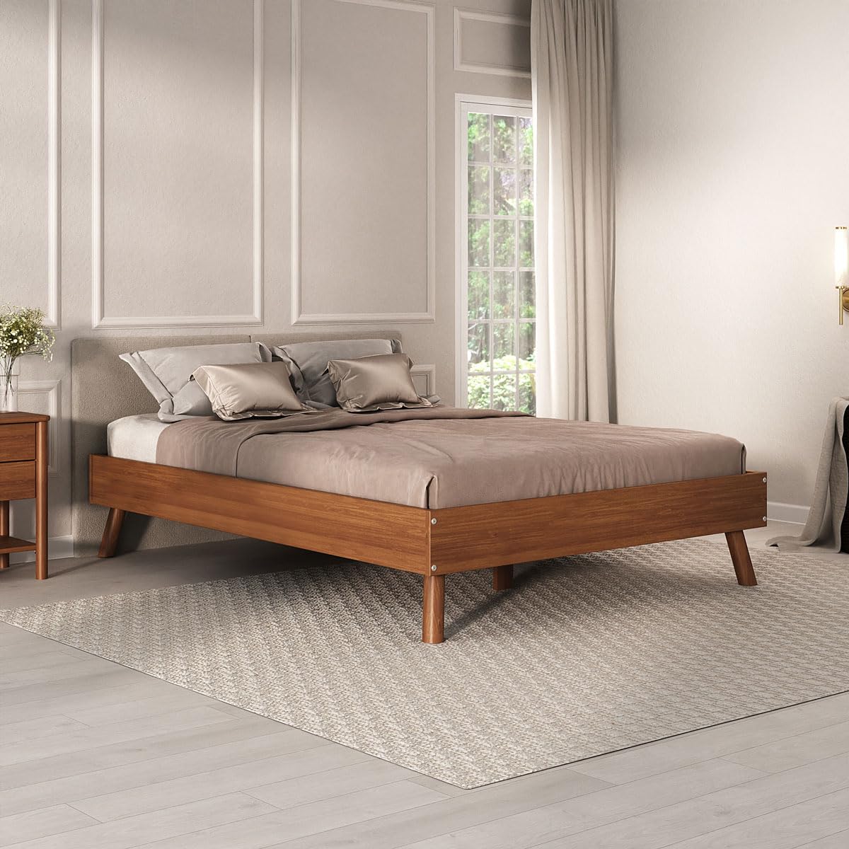 IDIMEX Futonbett Karri 140x190 aus Massivholz, Kastanien Farben - Robustes Doppelbett mit konischen Beinen, moderner Holz Bettrahmen, Mittelsteg mit Stützfüßen