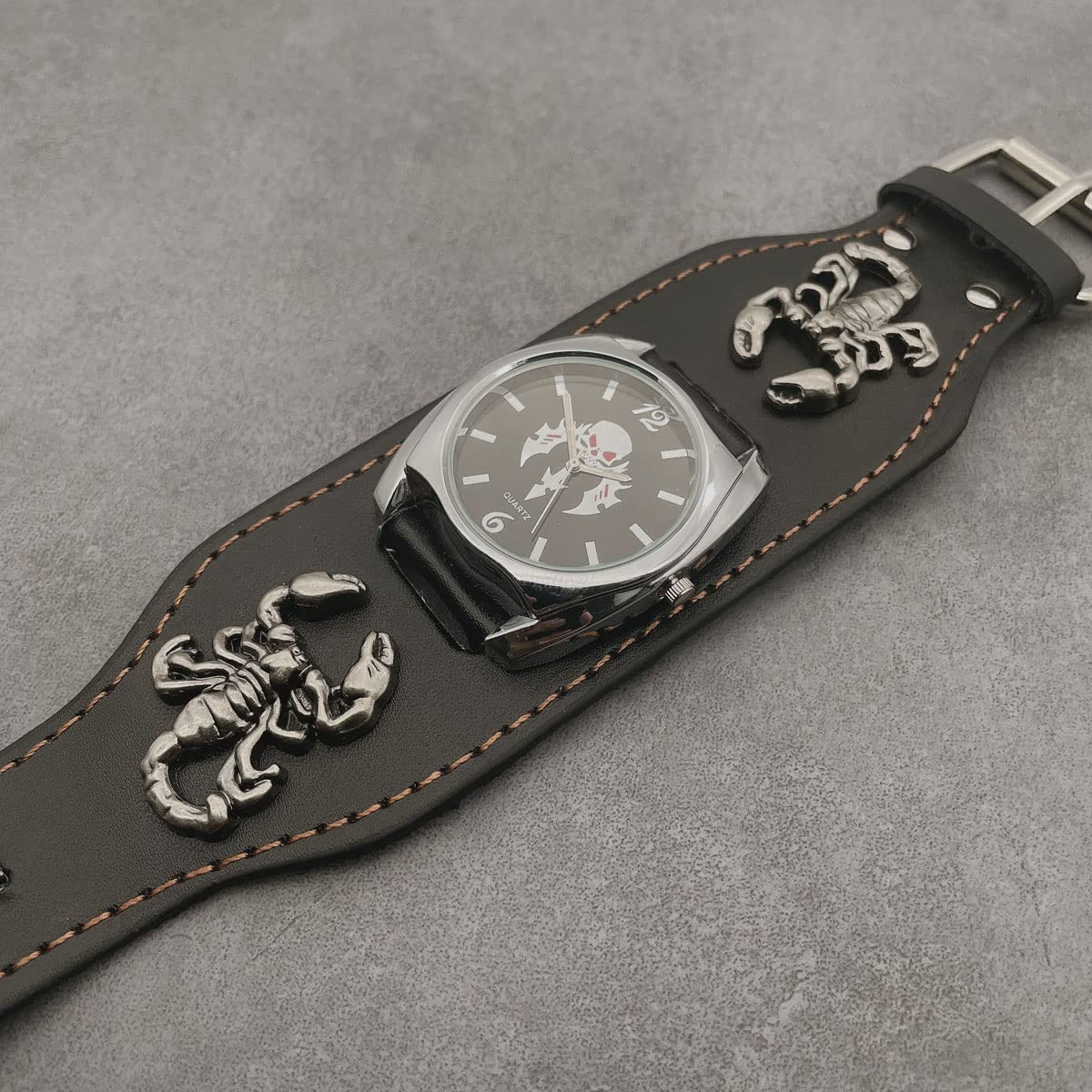 Reloj punk Scorpion Skull para hombres y mujeres, reloj de pulsera de cuero ancho negro, estilo fresco, reloj de locomotora de roca, Punk 6