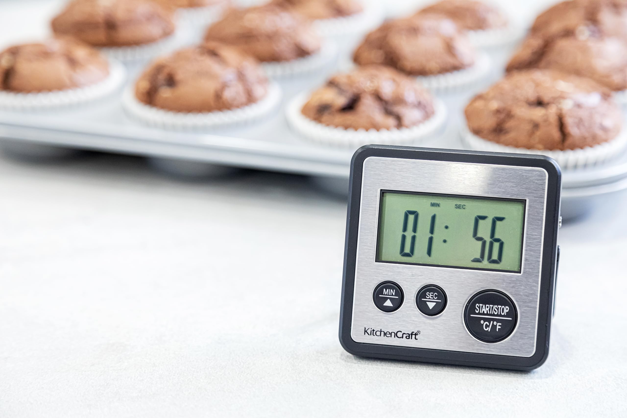 KitchenCraft Termometro a Sonda e Timer Digitale, Adatto a Misurare la Temperatura di Marmellata, Zucchero e Carne, Legge Temperature da 0 °C a 250 °C