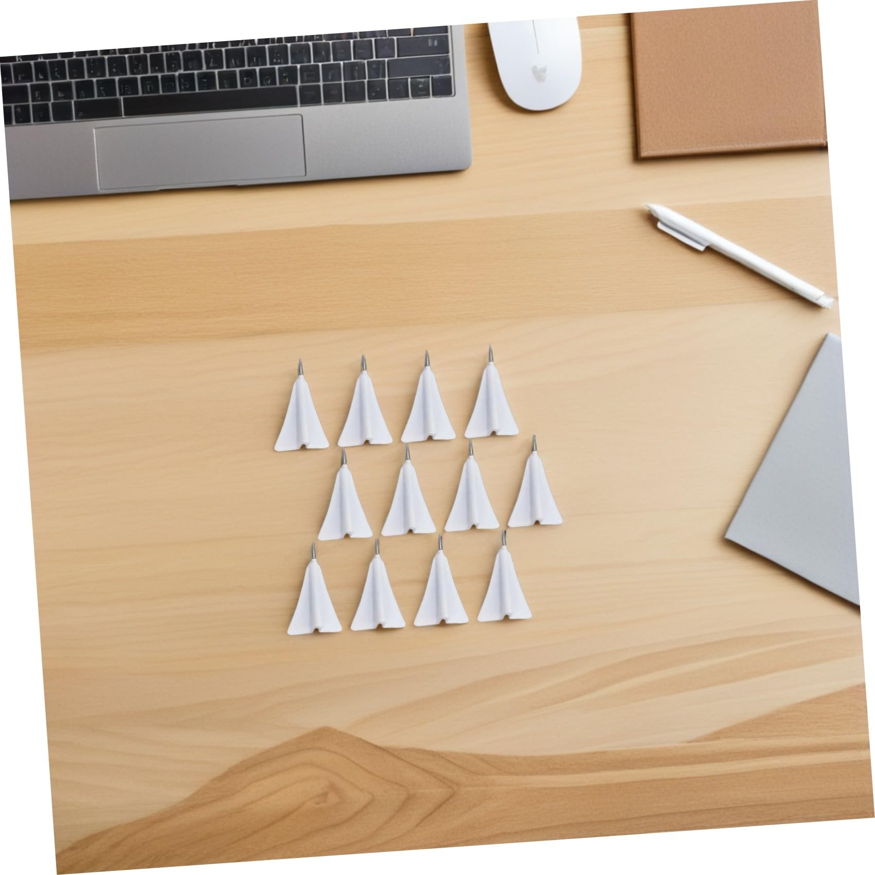 SEWACC Punaises Pratiques en Papier Avion Lot de 12 pour Décoration Murale et Tableau de Messages Accessoires pour Usage Quotidien et Bureau