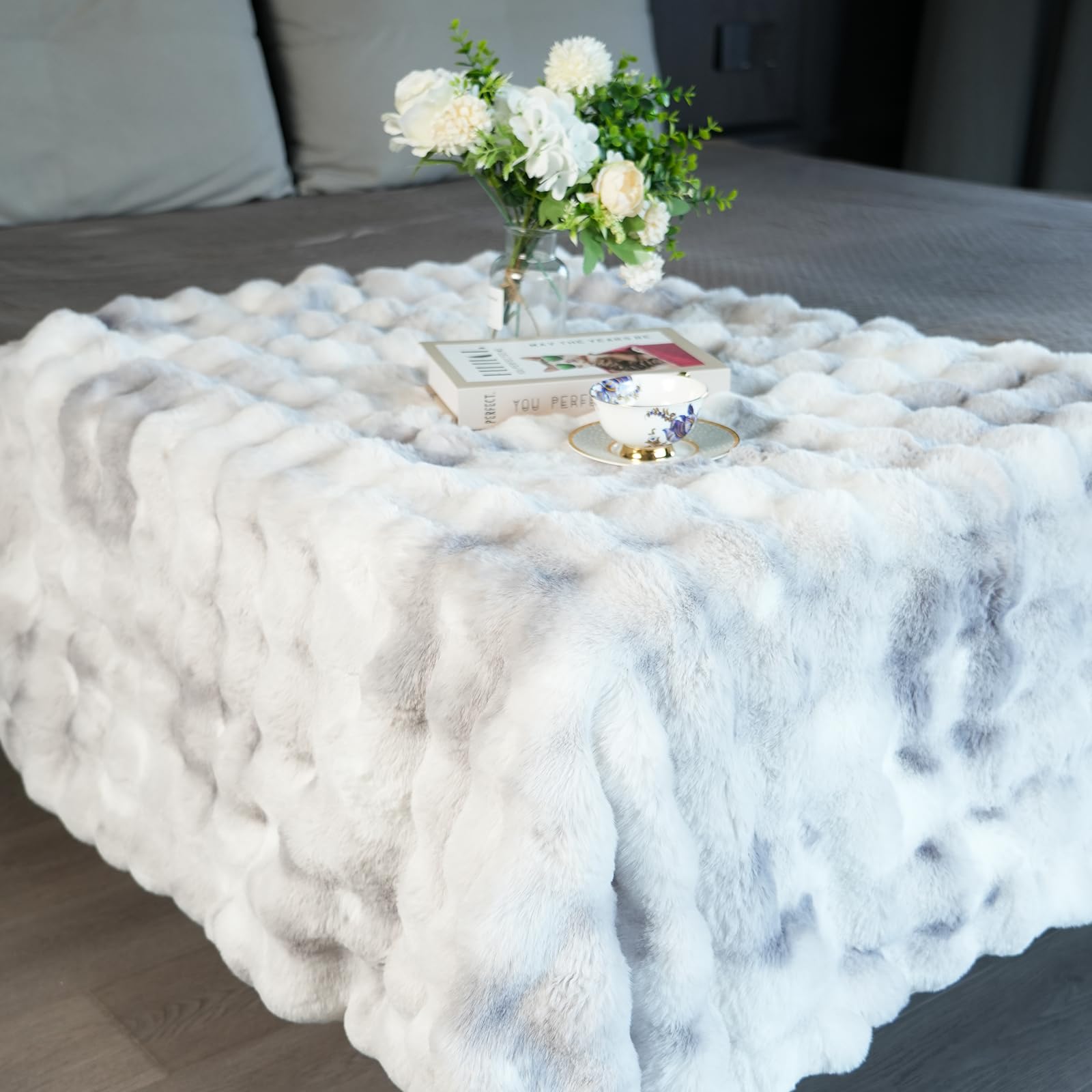 DREAMLANDING Manta reversible de lujo de piel sintética de conejo de peluche Sherpa, suave, cálida, cómoda y mullida para cama, sofá, decoración del hogar (gris tie-dye, 150 x 200 cm)