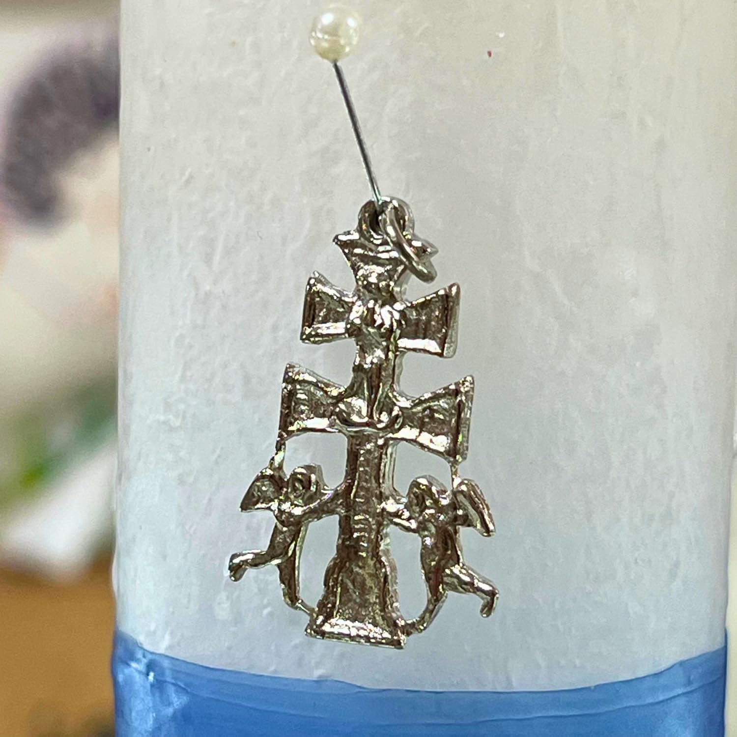Velón de Cruz de Caravaca para Protección y Defensa | Poderoso Velón Ritualizado con Amuleto de la Cruz de Caravaca, Alfiler e Instrucciones con Oración.