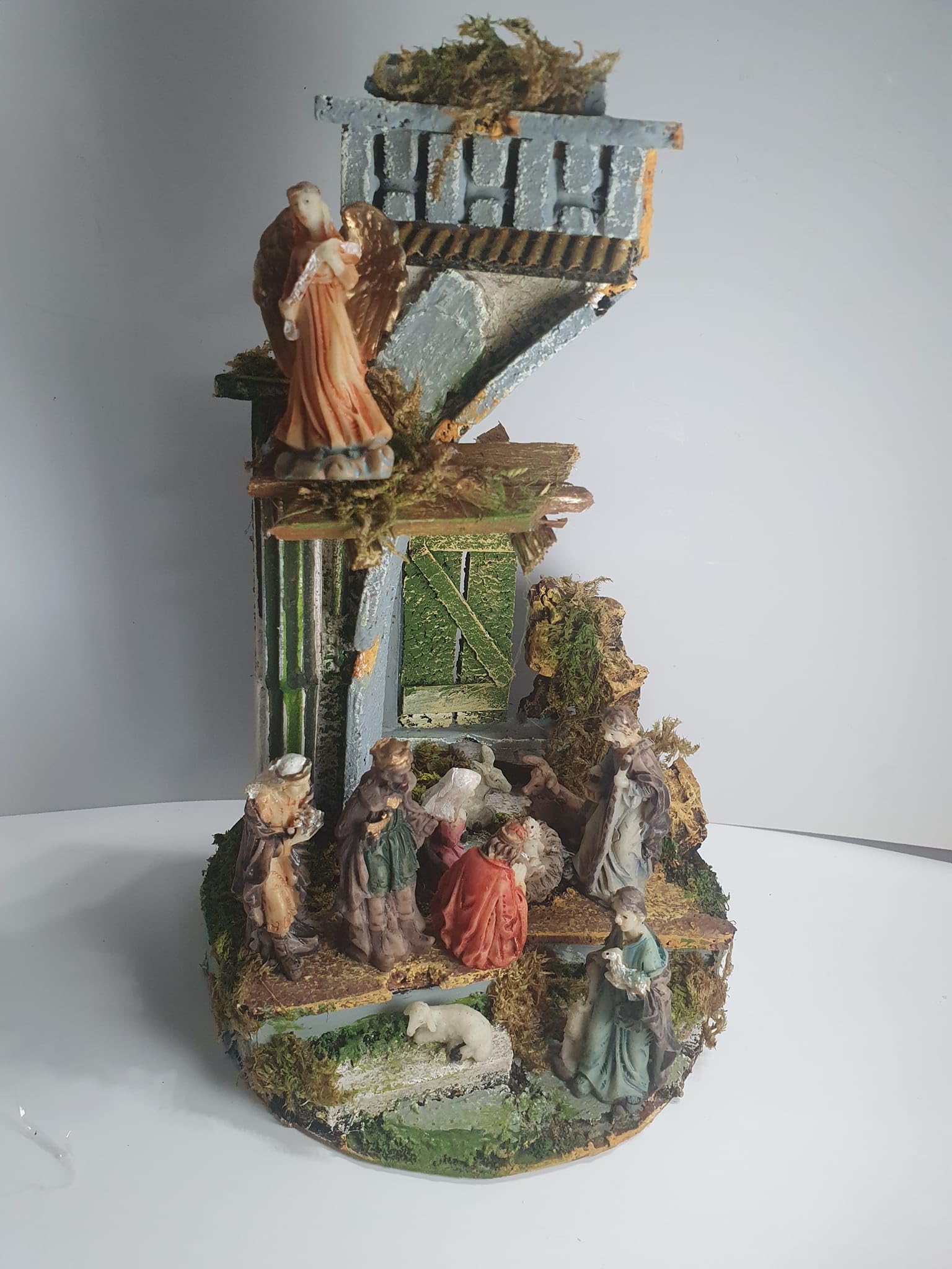 MINI TEMPIO presepe art 1 diametro 14 ALTO 22 cm LEGNO E sughero con O SENZA nativita' PASTORI resina 6 CM 11 elementi, IDONEO A CAMPANA VETRO
