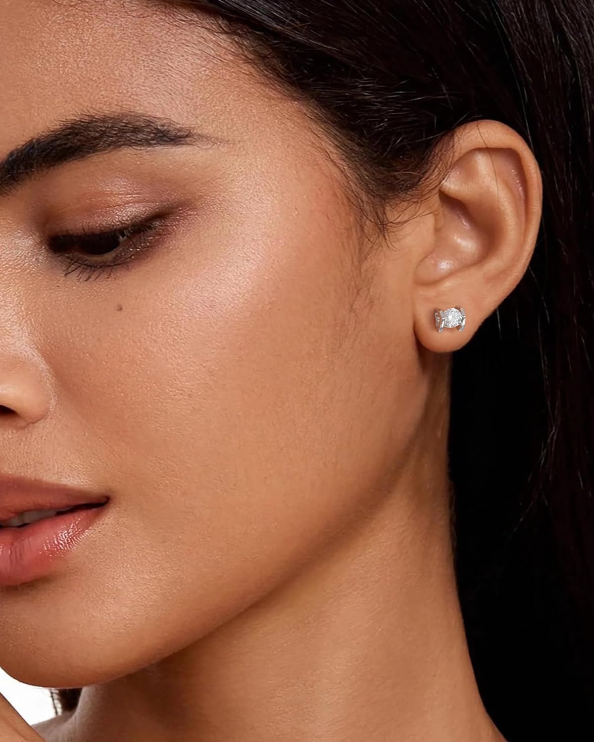 Moissanite Stud Earrings for Women: White Gold 925 Sterling Silver VVS Round Lab Created Fake Diamond Studs Heart Earrings Hypoallergenic Jewelry Gifts for Birthday Christmas Her