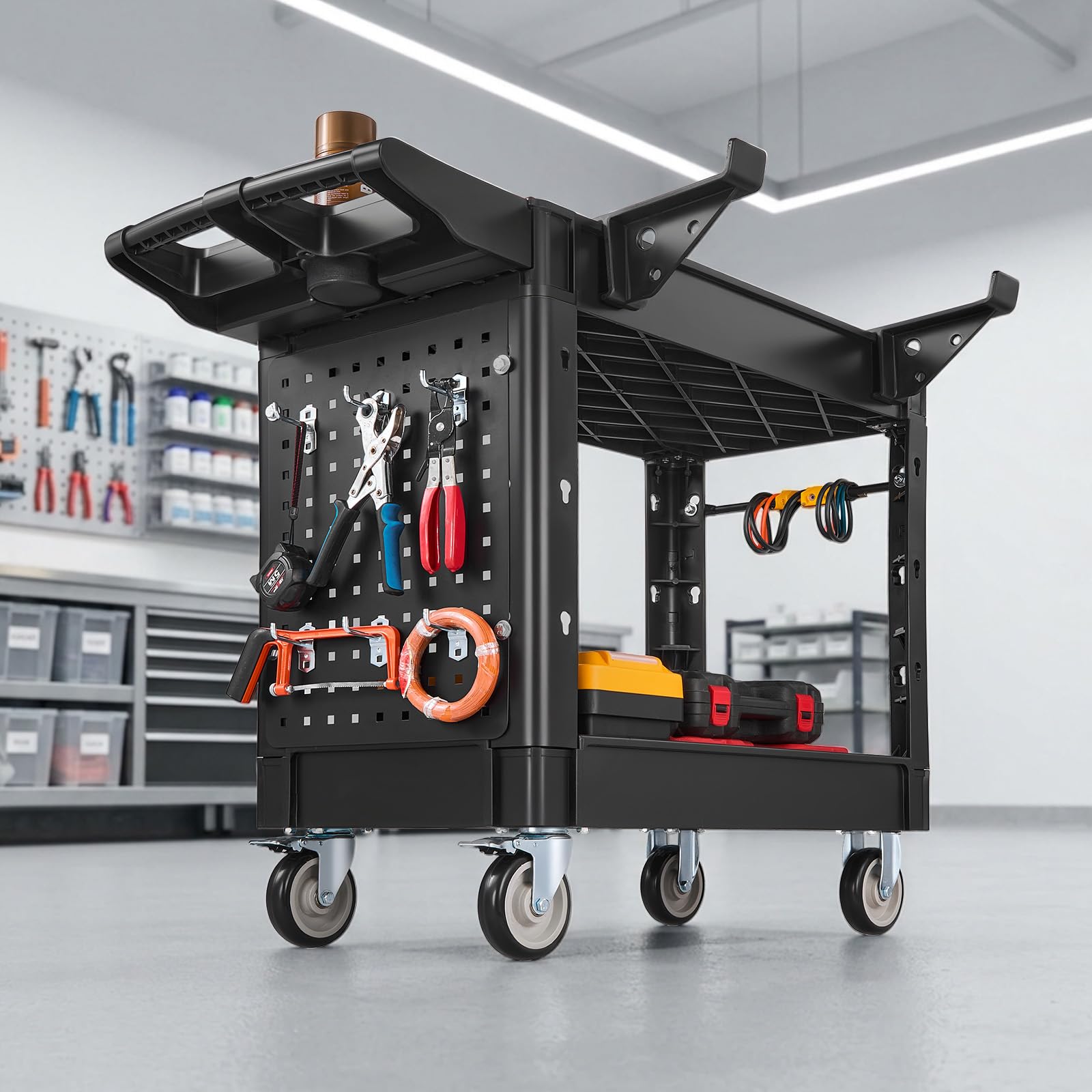 VEVOR Carrello di Servizio Portata 250kg 2 Ripiani Ruote Girevoli con Freno, Carrello Officina, Ruote Fisse con Freno, Struttura in Plastica Resistente con Vassoio e Pannello Forato, per Magazzino