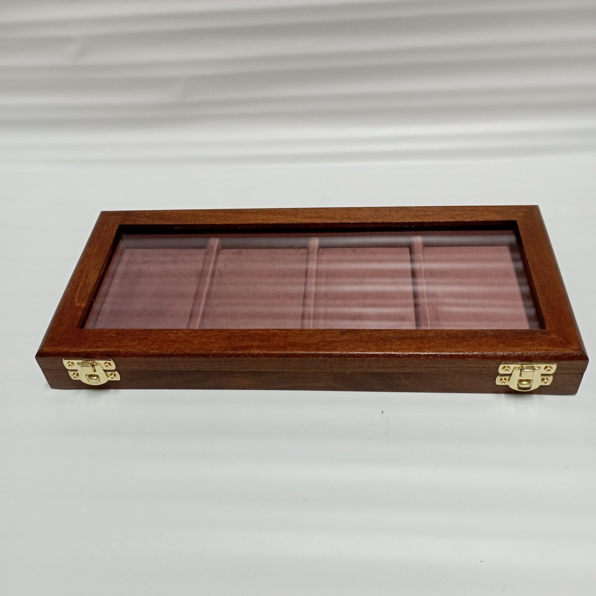 Vitrine pour médailles en Bois Massif et Verre – Coffret Artisanal Fait Main en Italie, 4 Compartiments avec nastrino, numéroté et certifié