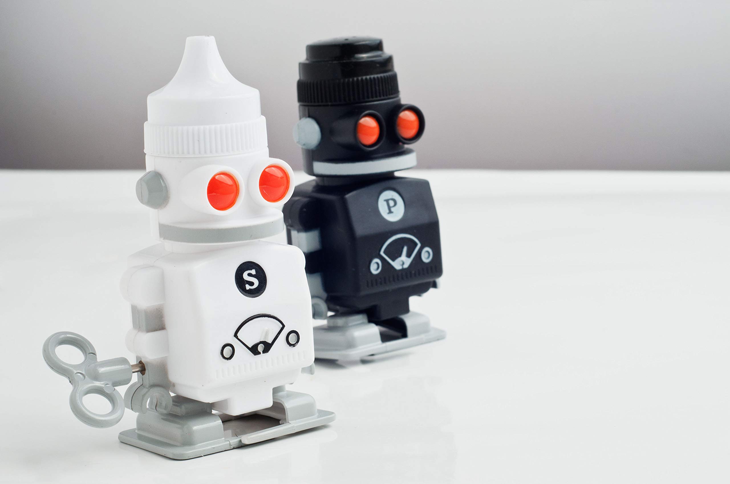 Amazon | SUCK UK Salt & Pepper Bots サックユーケー ソルト