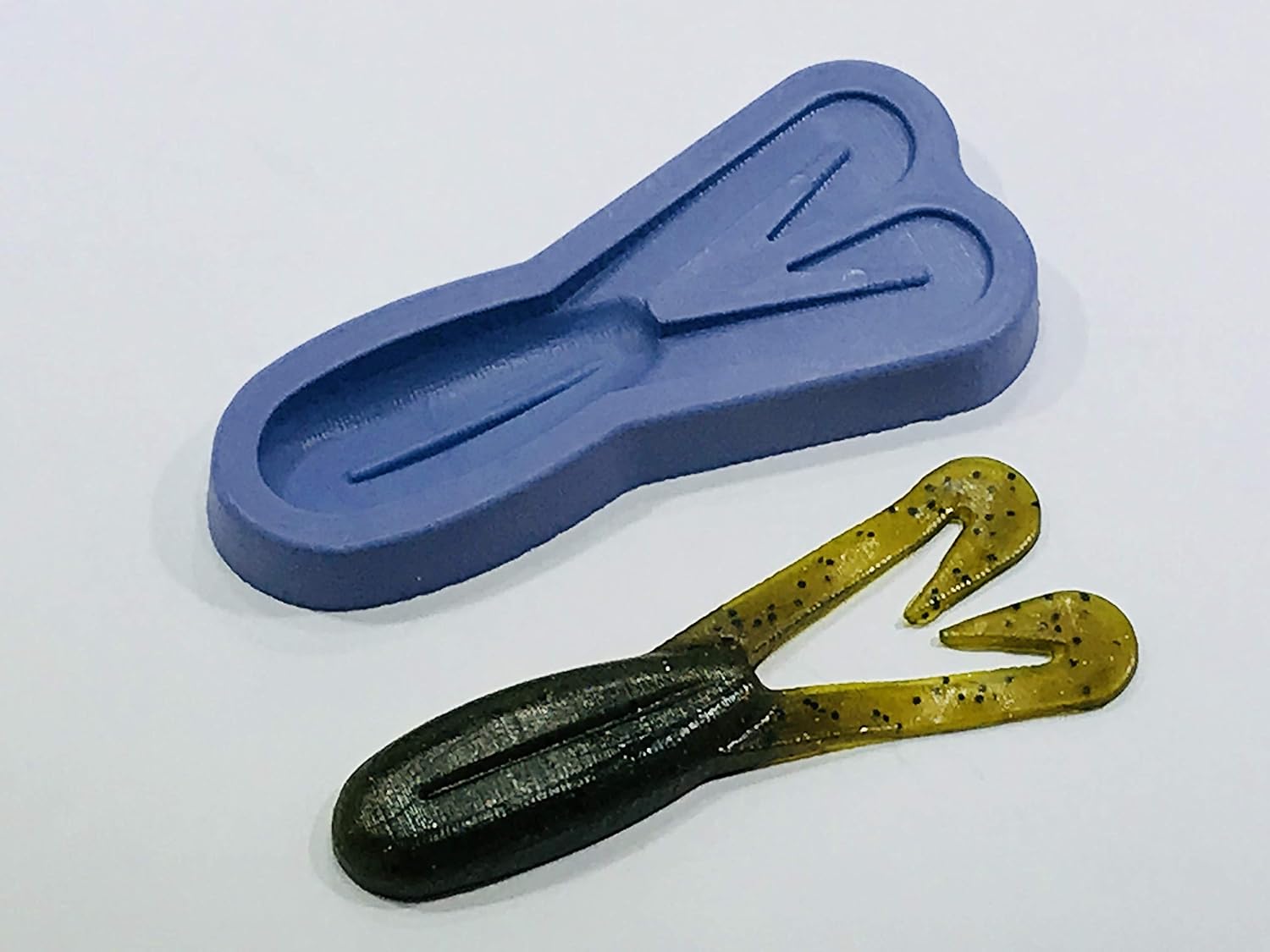 Fishing Lure Mold - 8035SC Frogger - 3-1/2" Curl Tail Topwater Frog Bait Mold