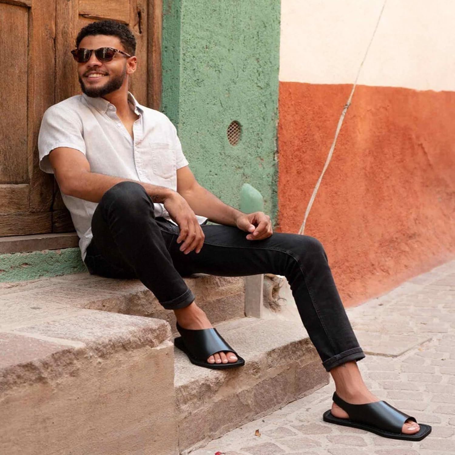 Men's Genuine Leather Flat Slides Sandals Classic Round Open Toe Slip On Non Slip Outdoor Casual Slippers Summer Lightweight Beach Sandals
