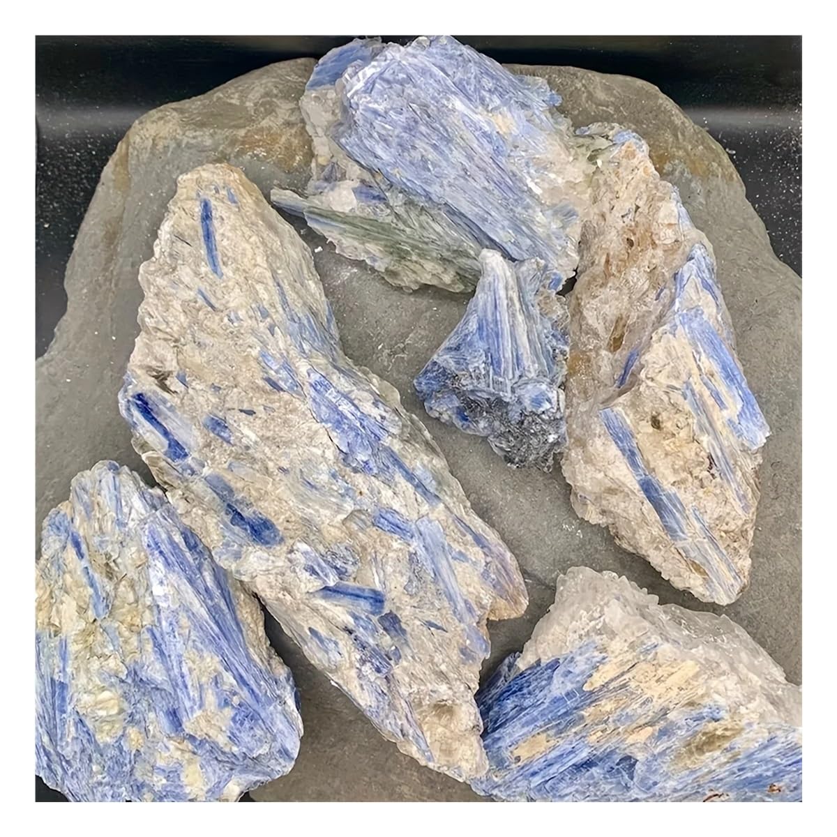 Cianita Azul cruda 180-250 g