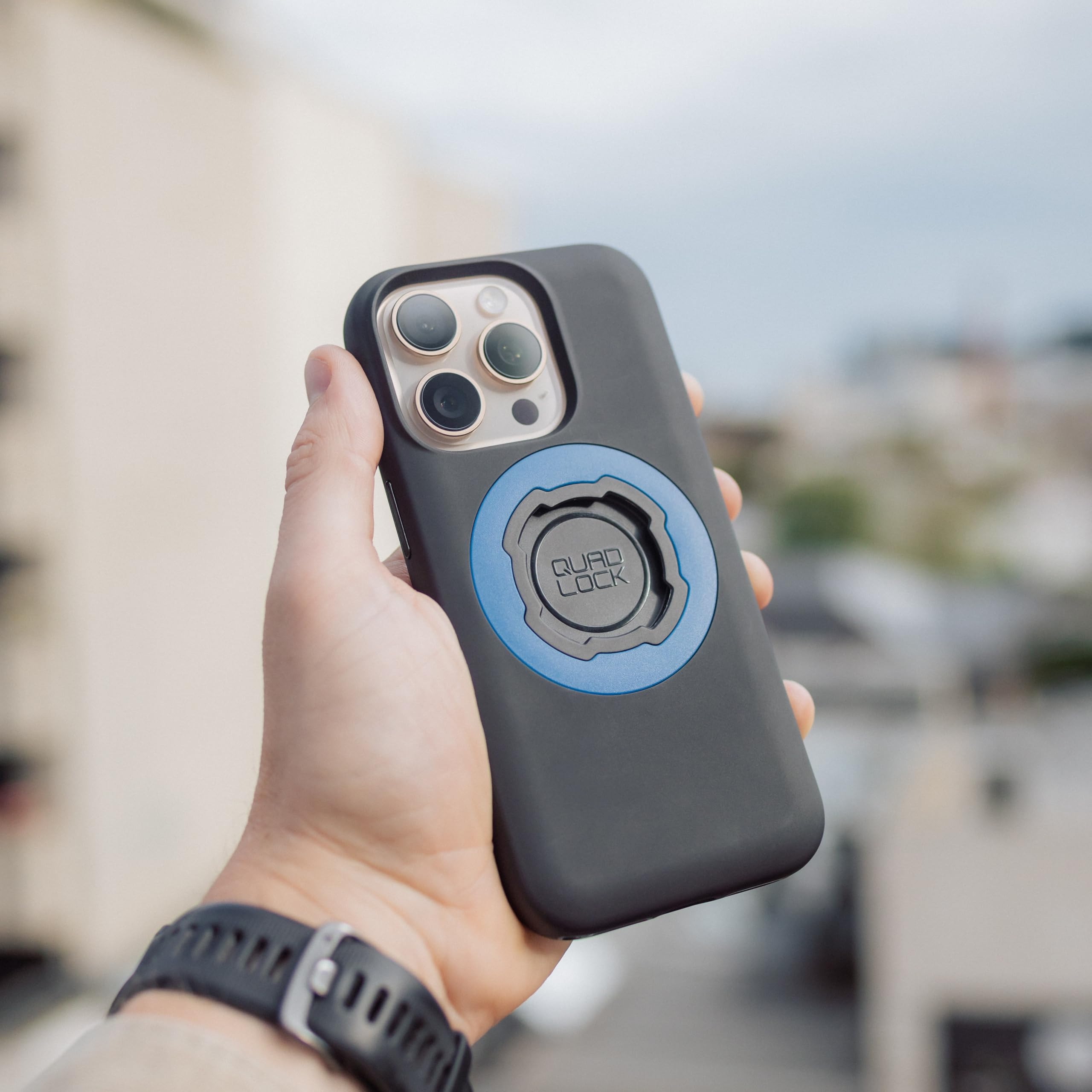 Quad Lock Soporte de teléfono para manillar de bicicleta delantero (V3) con funda MAG para iPhone 17 Pro Max