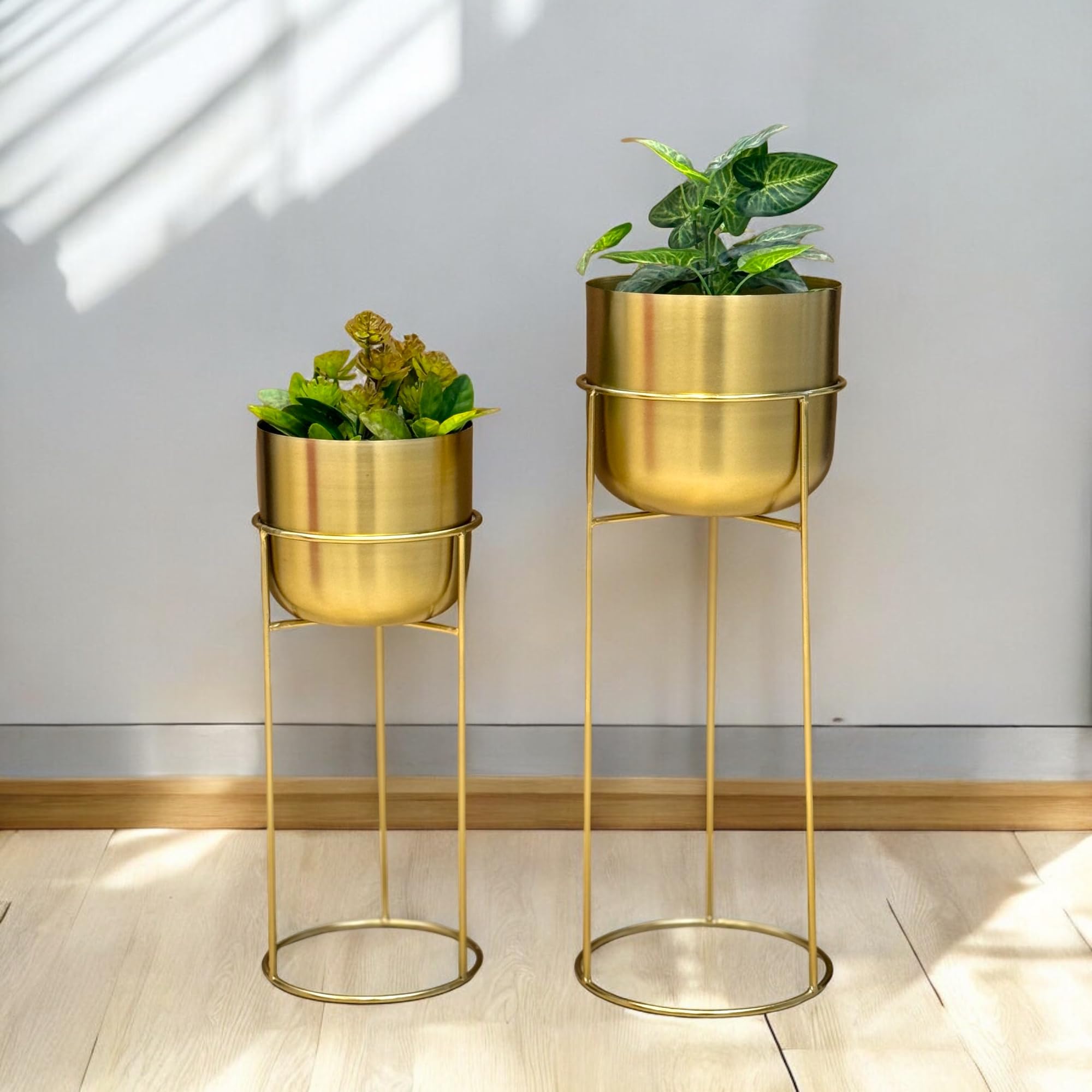 DECOR AVENUE Decorative Gold Planters with Round Stands for Indoor Plants | Electroplated Gold Metal Planters for Living Room Bedroom Balcony Home and Office | Set of 2 (B0D4R49Y2N) Amazon Price History, Amazon Price Tracker