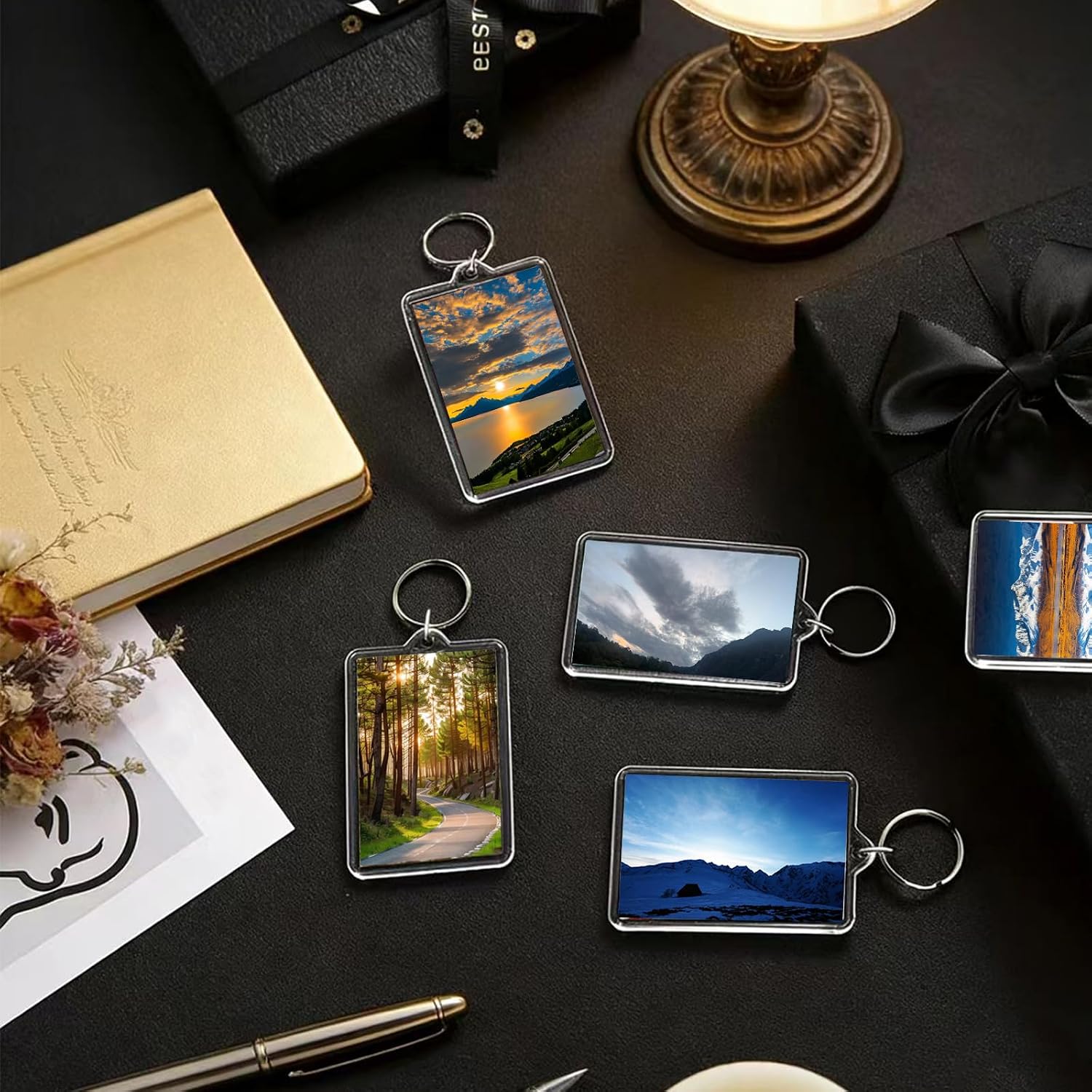 6 Pcs Acrylic Photo Keychain, Double Sided Blank Photo Key Fob Holder Acrylic Keyrings, Mini Transparent Picture Keychain for DIY/Personalised/Gift