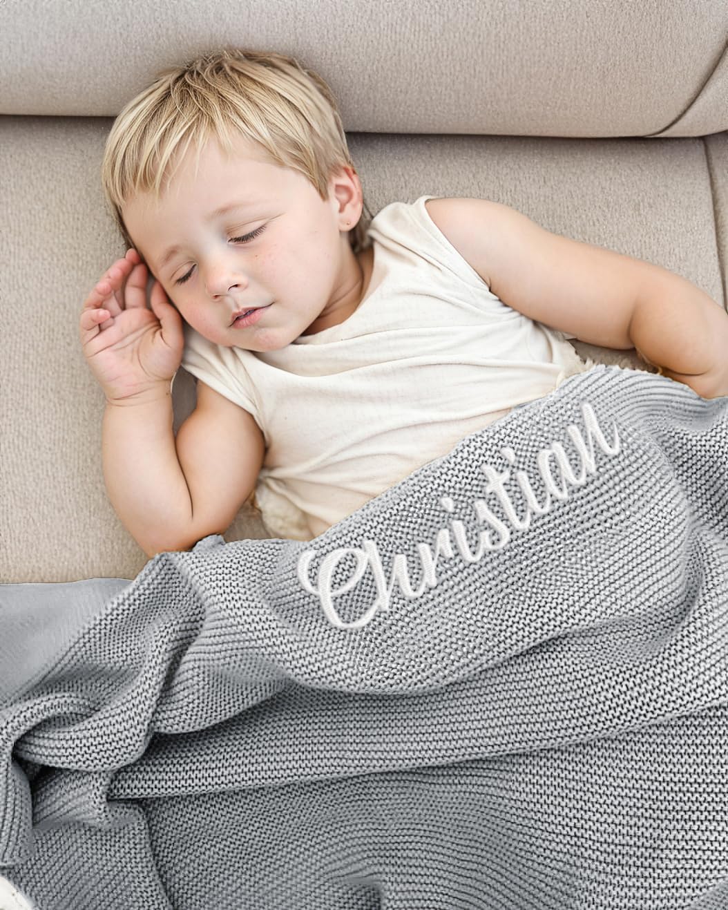 GELLEDI Personalized Knit Baby Name Blanket - Custom Embroidered Gift for Baby Showers and Nurseries
