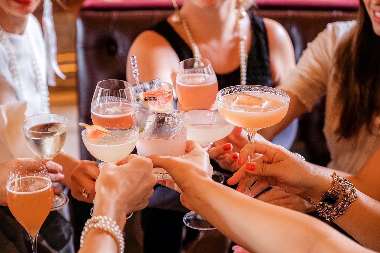 Nozeco Peach Bellini - Cocktail Sans Alcool prêt à boire à base de vin désalcoolisé aux arômes naturels de pêche - Vegan (6 x 0.75 l), 4500.0 millilitre, 4.5 liters