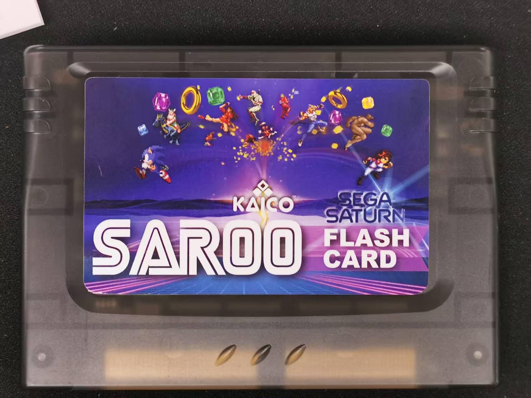 Kaico Sega Saturn Saroo Flash Cart - Cartuccia All in One - Costruito in Saturn Pseudo Kai - Viene fornito con una scheda di memoria Micro SD ufficiale da 8 GB - SS Saroo v1.3 Flash Drive