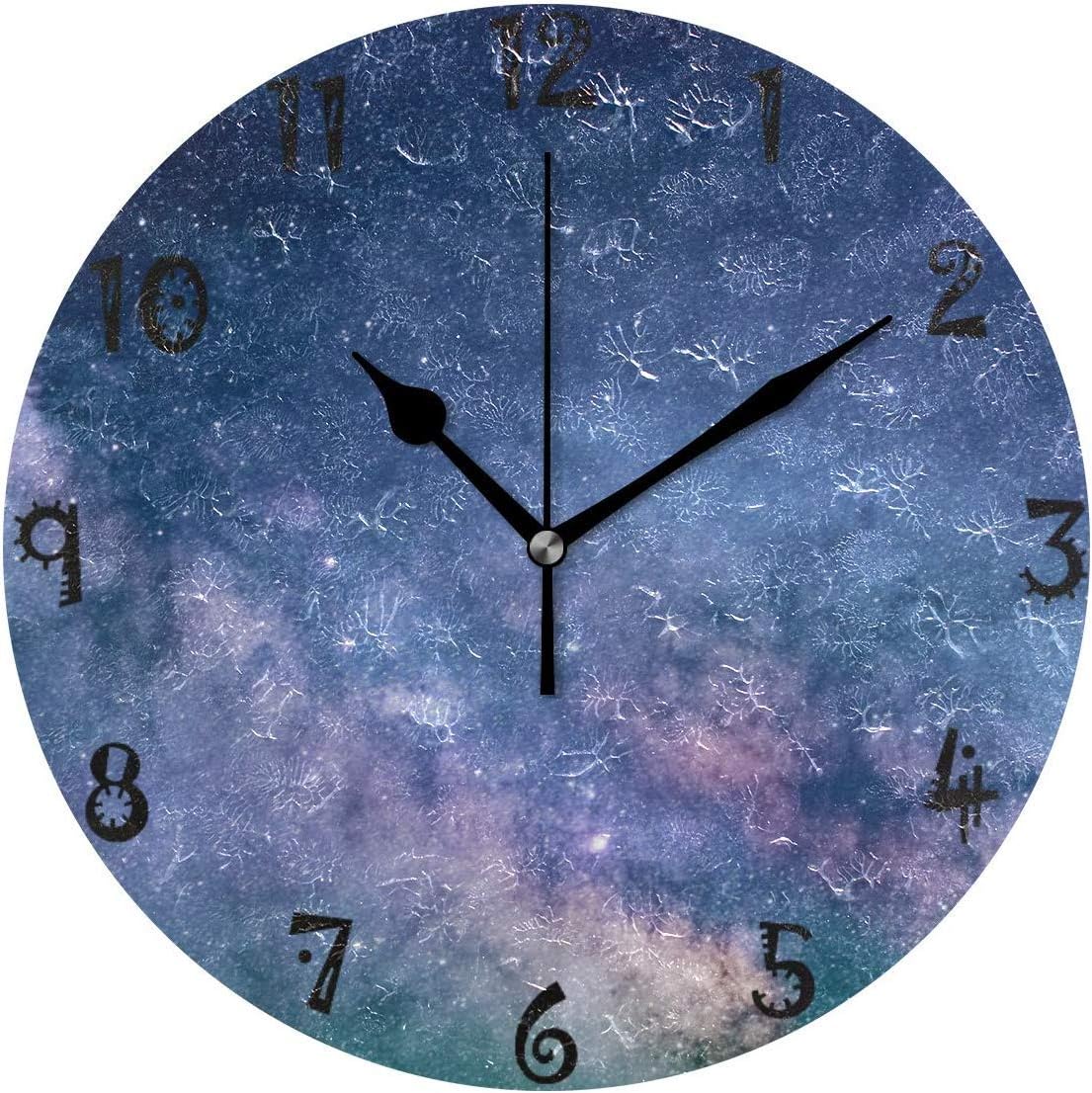 orologio per il bagliore del bagno al buio