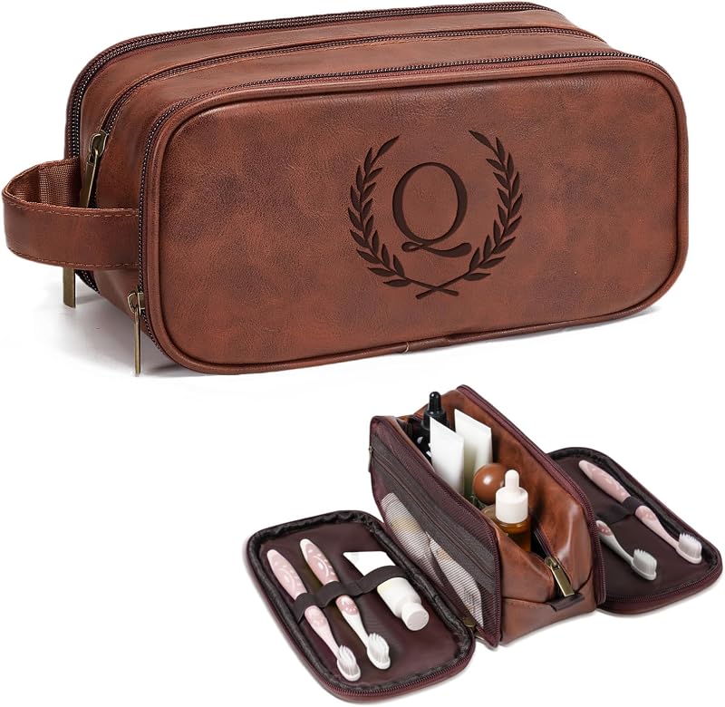 Necessaire de viagem Janhavi em PU com iniciais gravadas, Red Brown Q