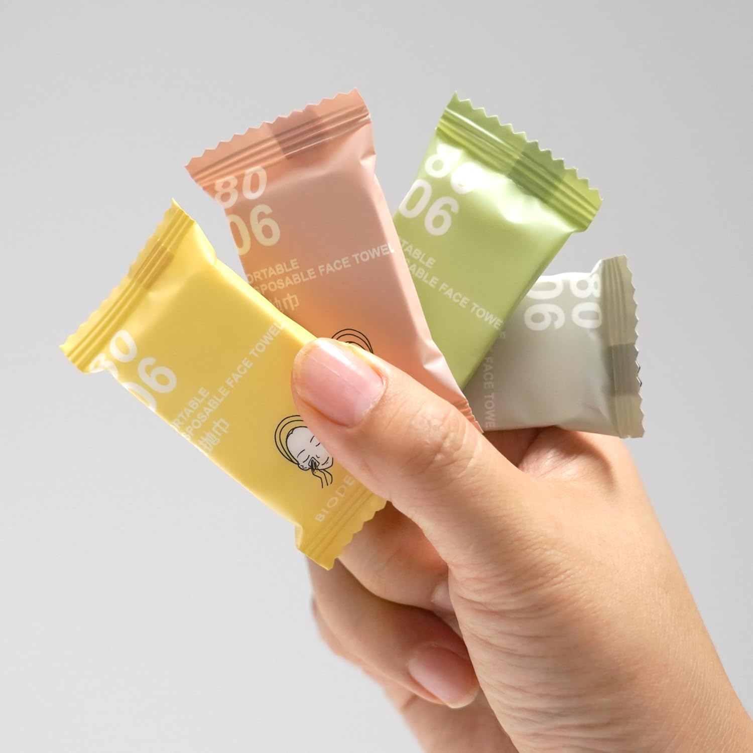 40 Pcs Compressed Disposable Face Towel Tablets, HOMIOVE Big Compress Compact Towel Tablets Expandable Disposable Washcloths, Reusable Magic Towels Expands in Water Wash Cloths Wipes for Beauty