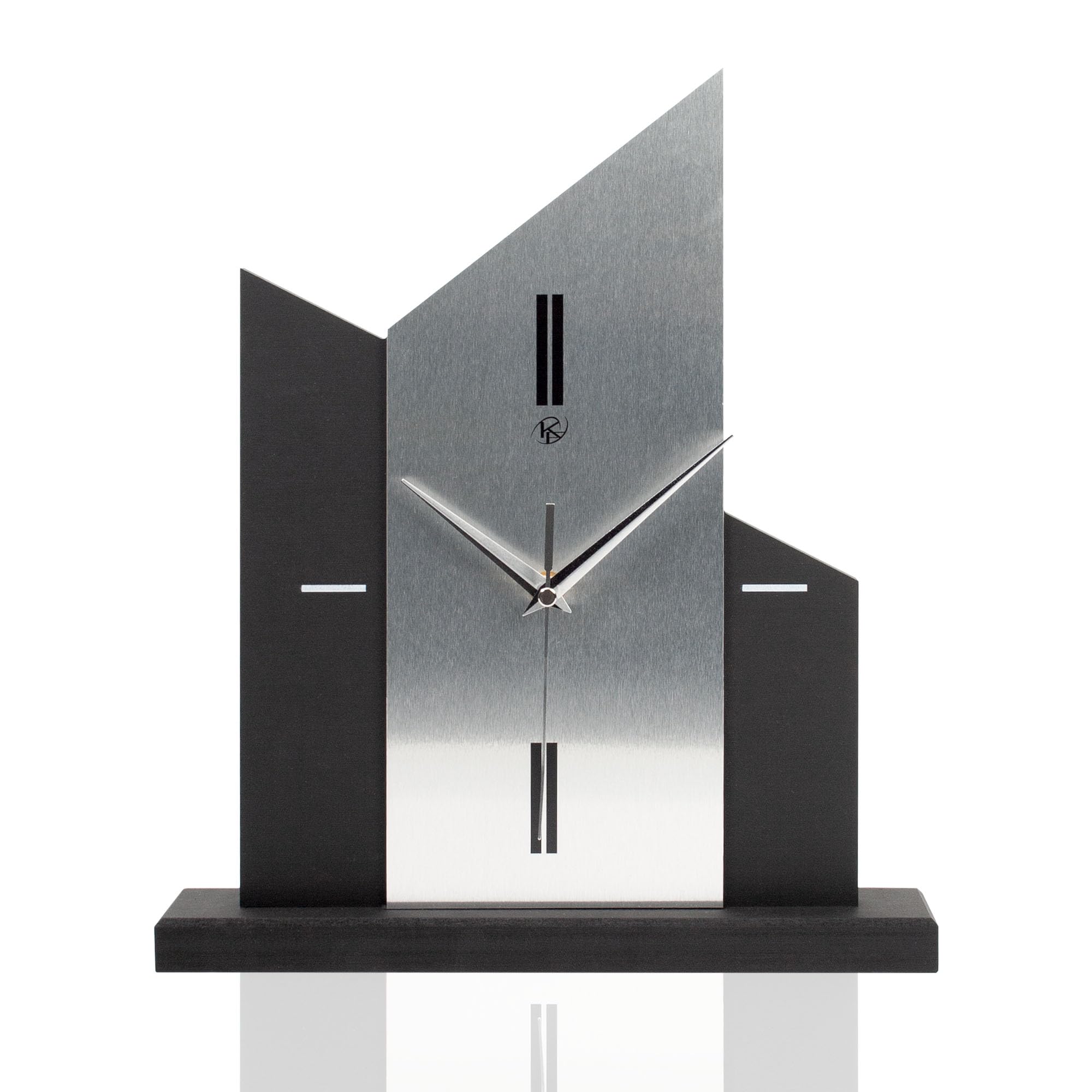 Kreative Feder Standuhr „Silver Church“ aus Holz – Schwarze Tisch-Uhr ohne Ticken; Größe ca. 34,5x30x5cm (Applikation Alu Silber, leises Quarzuhrwerk)