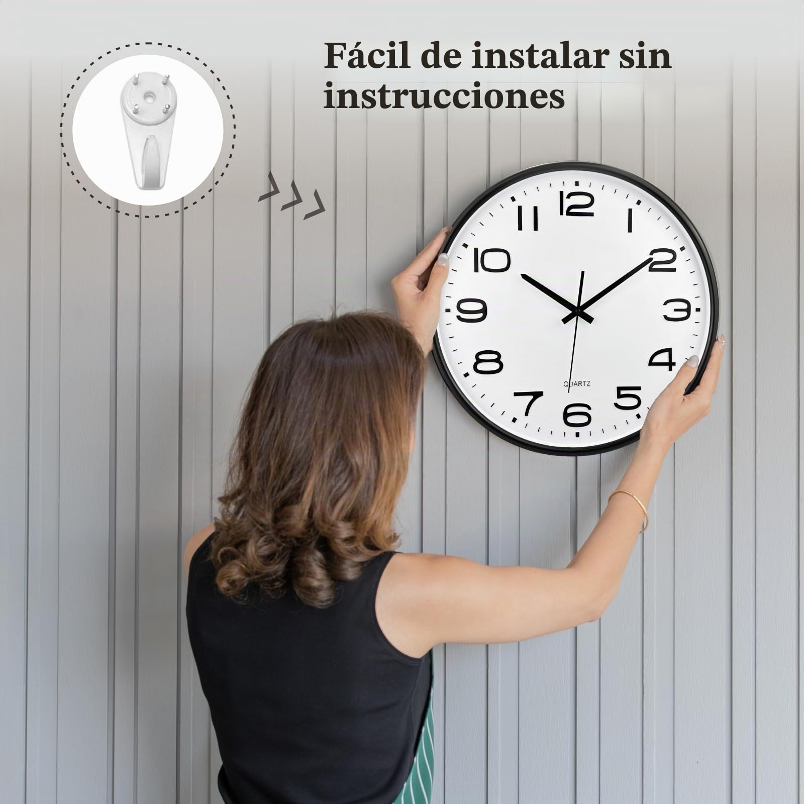 Plumeet Reloj de Pared Grande de 40.5cm, Relojes Decorativos de Cuarzo Silencioso Que no Hace Tictac, Gran Pantalla de Números Tridimensionales, con Pilas (Blanco)
