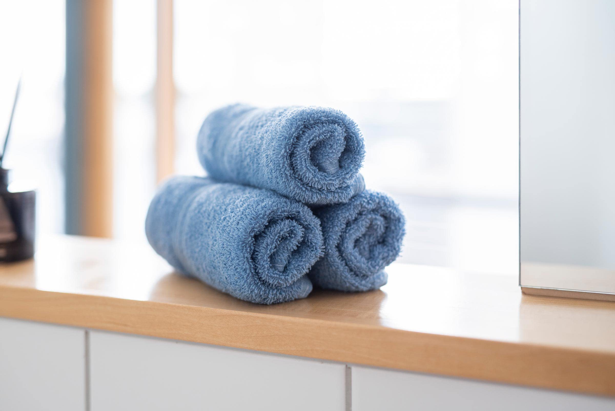 ALCLEAR Premium Frottier Handtuch Set, Frotteeserie in 6 Farben und 5 Größen, Farbe: Jeansblau, 2X Duschtücher 70x140 cm und 2X Handtücher 50x100 cm