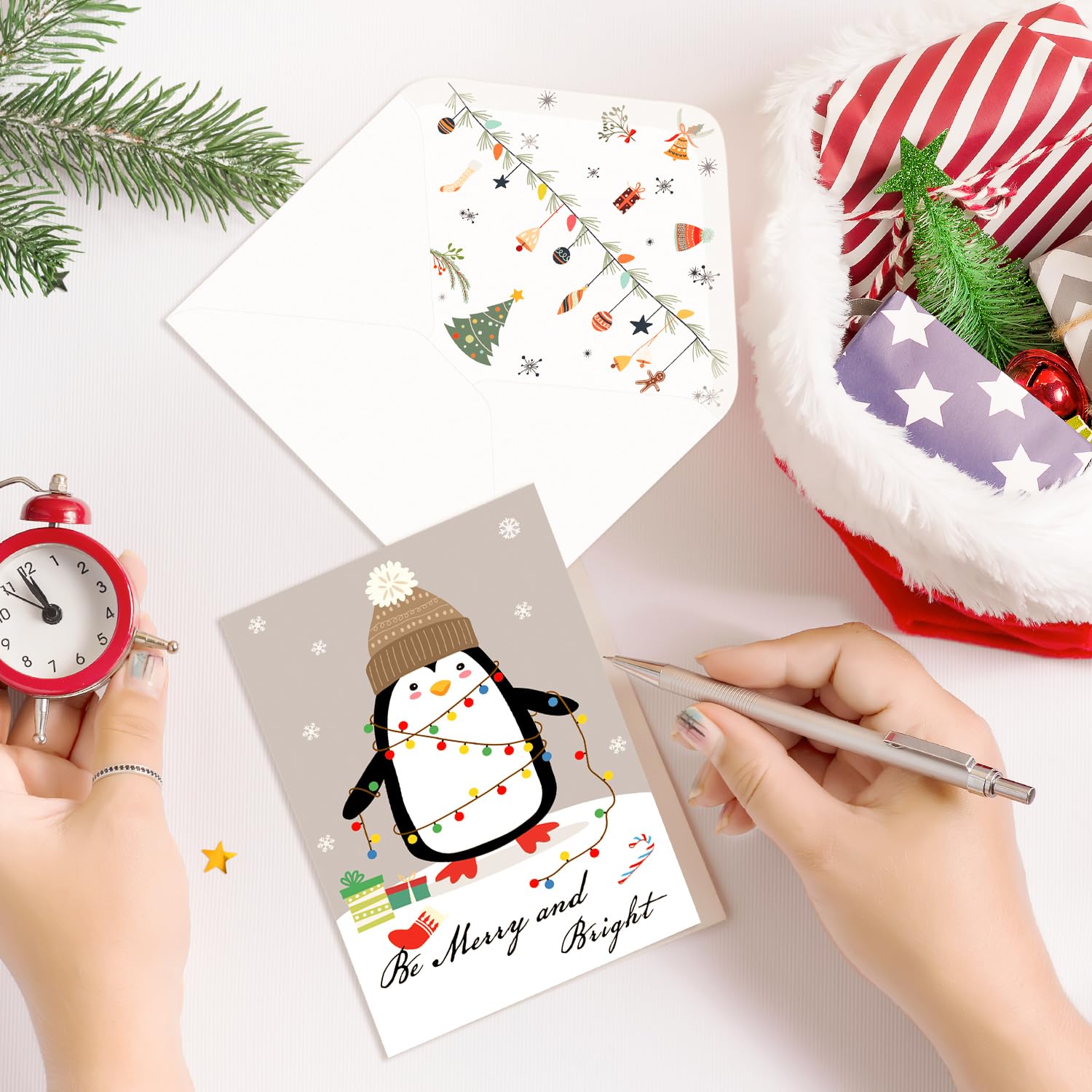 BGTCARDS Tarjetas de Navidad, 30 tarjetas de Feliz Navidad con sobres, 6 diseños surtidos, tarjetas de felicitación a granel y Año Nuevo, perfectas para enviar cálidos deseos de vacaciones a amigos y