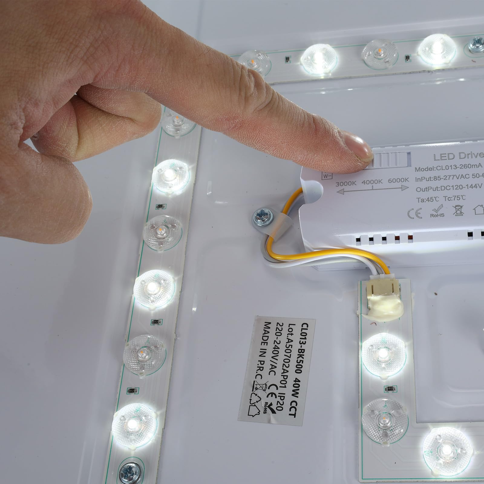 Alpinaluz plafon LED sufitowy Ø48 cm 40W z regulacją barwy światła CCT 3000K 4000K 6000K, biały akrylowy z efektem drewna, nowoczesny i elegancki design do salonu, sypialni i kuchni