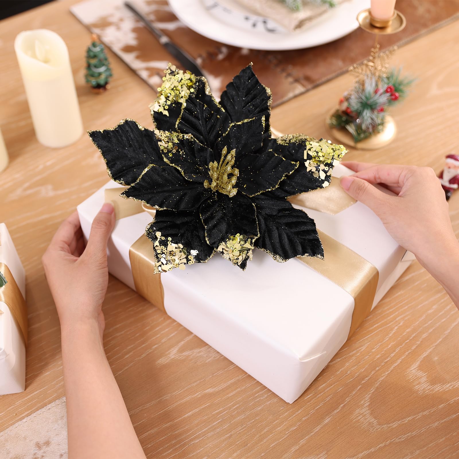 U'Artlines Lot de 12 grandes fleurs de poinsettia artificielles avec clips - 22,9 cm - Noir pailleté - Décorations de Noël pour sapin de Noël, Nouvel An, vacances, fête de mariage