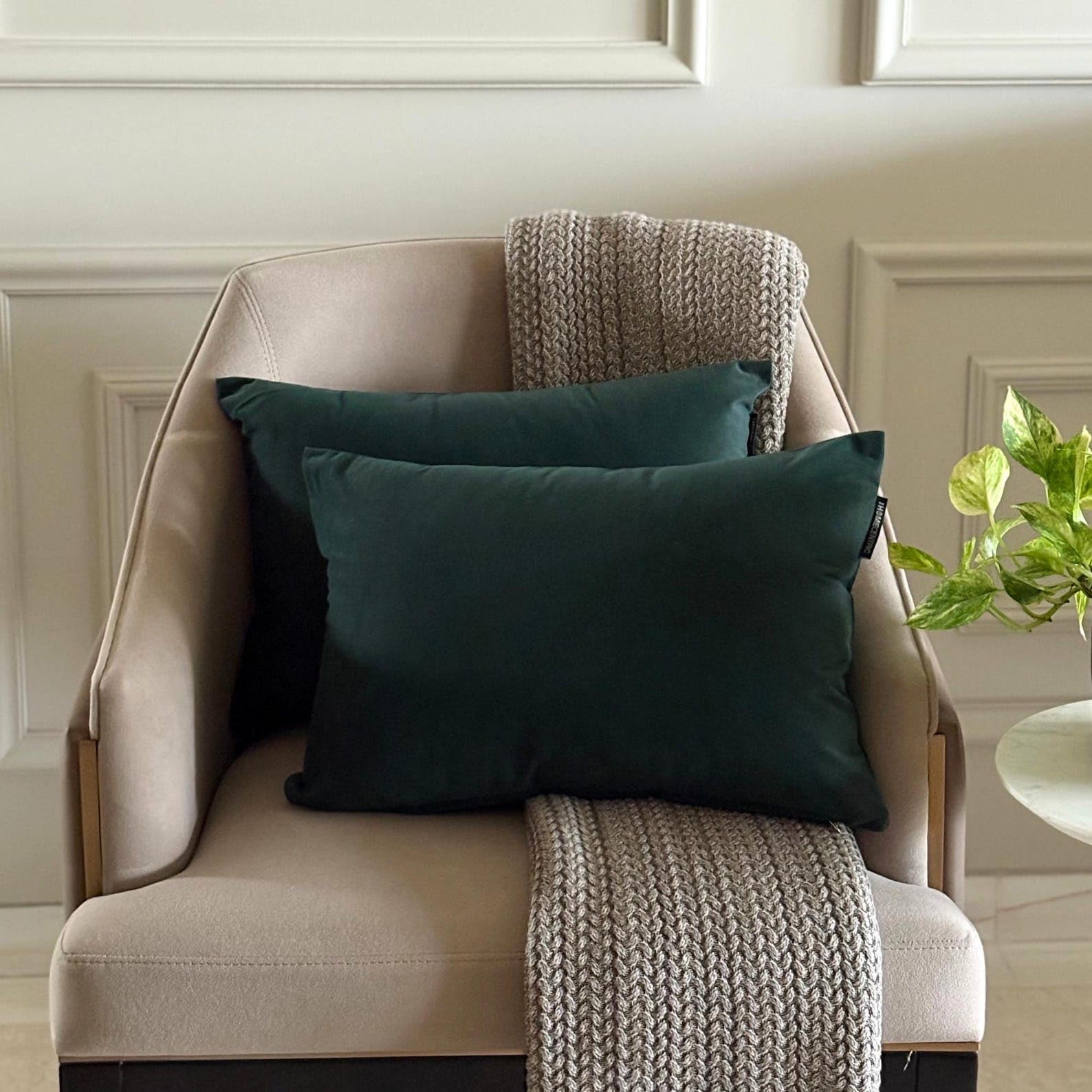 Verde bottiglia Lusso Copricuscino oblungo 50x135 cm | Set di 2 Moderno Velluto Fodera per cuscino | Solido semplice Federe per divano, sofà e letto, arredamento per la casa- Bottle Green Velvet Dream