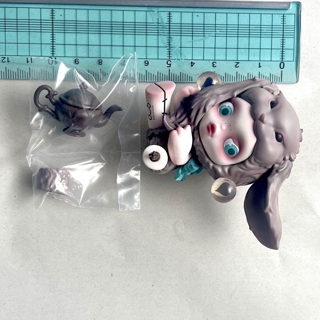 Amazon｜popmart skullpanda 可愛いうさぎ フィギュアカードあり