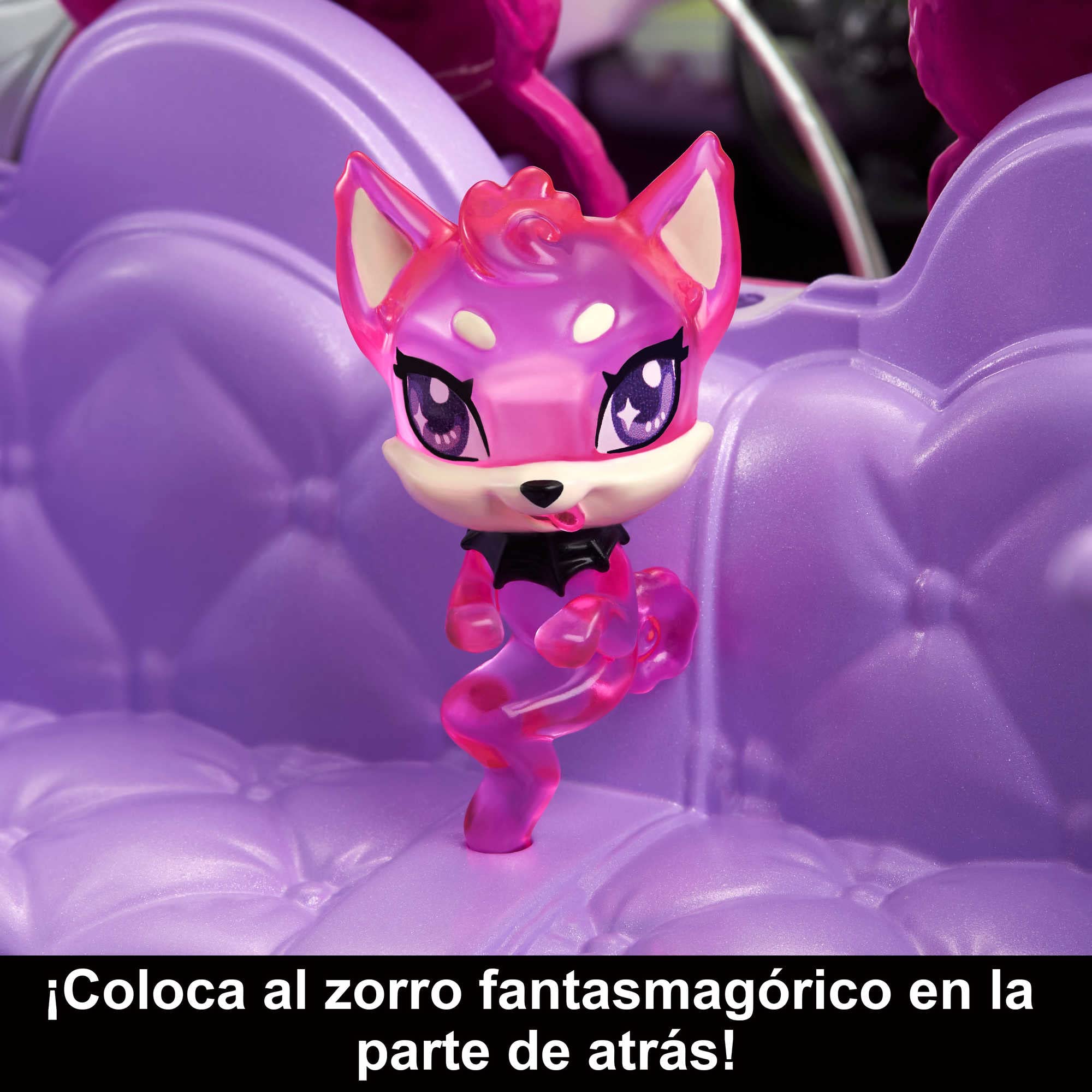 Monster High Coche de juguete, móvil Ghoul con accesorios para mascotas y refrigeradores, convertible morado con detalles de telaraña, HHK63