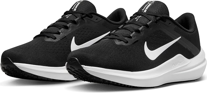 NIKE Men's Winflo 10Sneaker