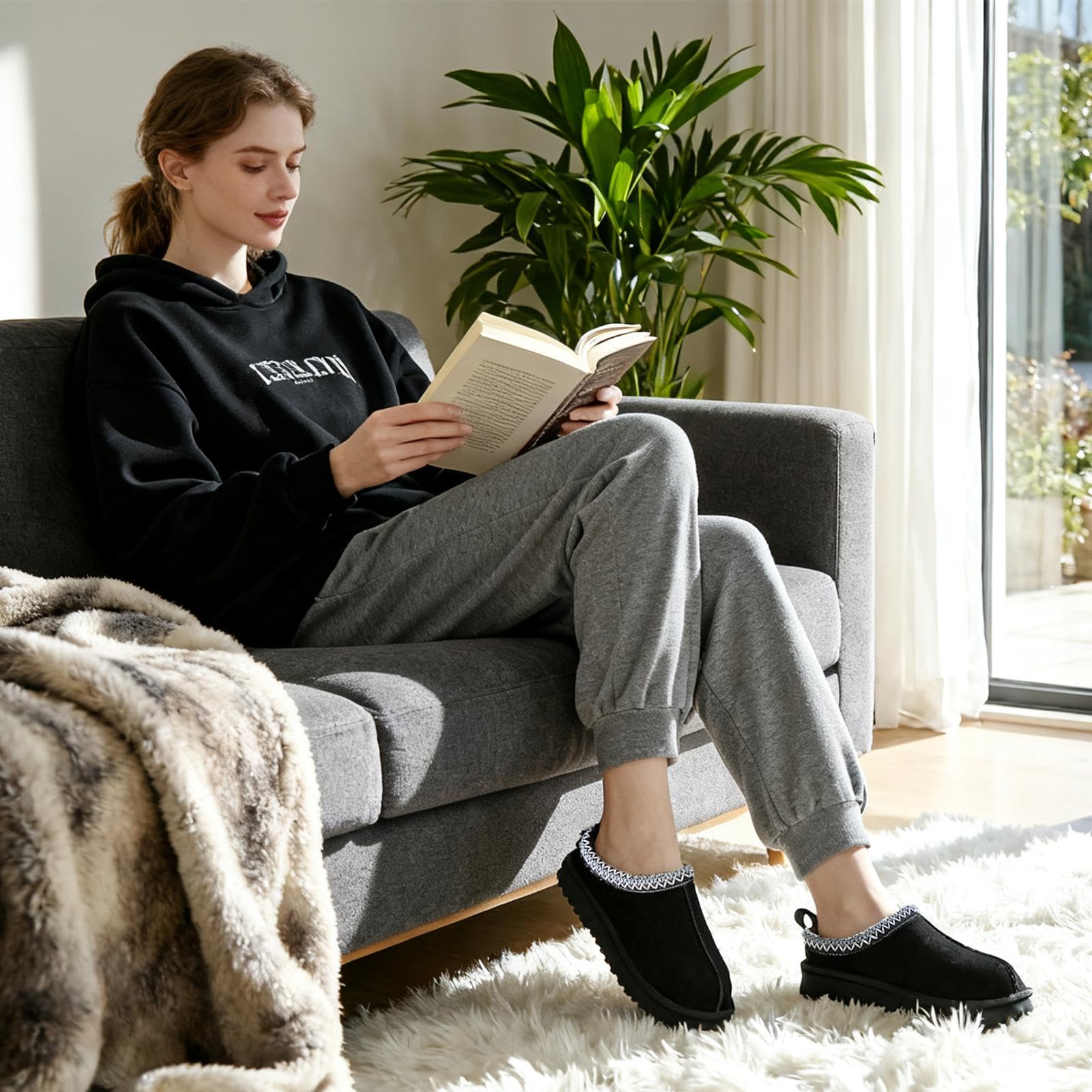 Mishansha Hausschuhe Damen Winter Warme Plüsch-Gefüttert Pantoffeln Flauschige rutschfeste Geschlossen Slippers,für drinnen & draußen Schwarz Gr.41