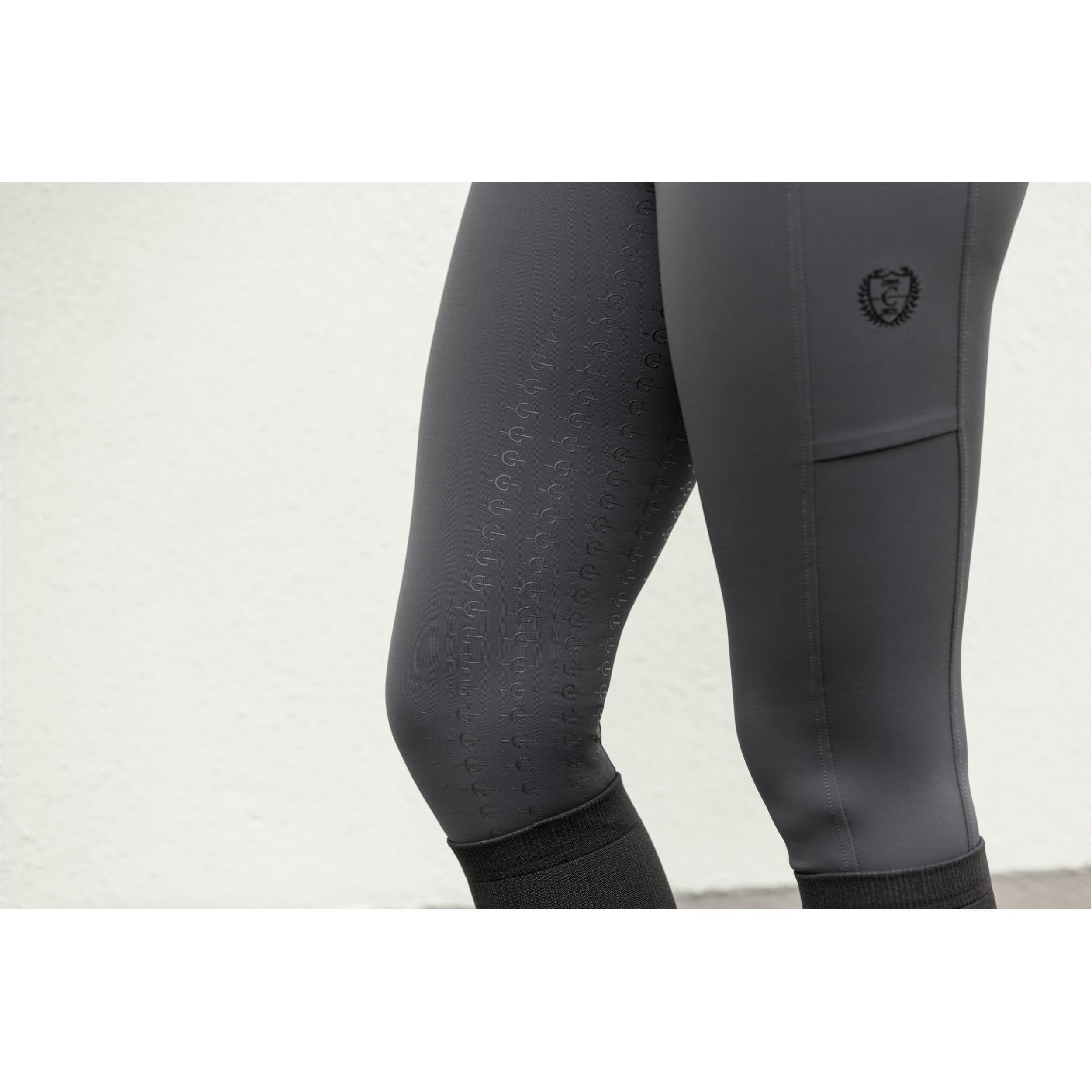 Covalliero - Damen Reitleggings Anniversary – Reithose mit 2 Handytaschen – atmungsaktive Reiterhose – formbeständig, weich & leicht – Reitbekleidung in Graphite & 6 Größen