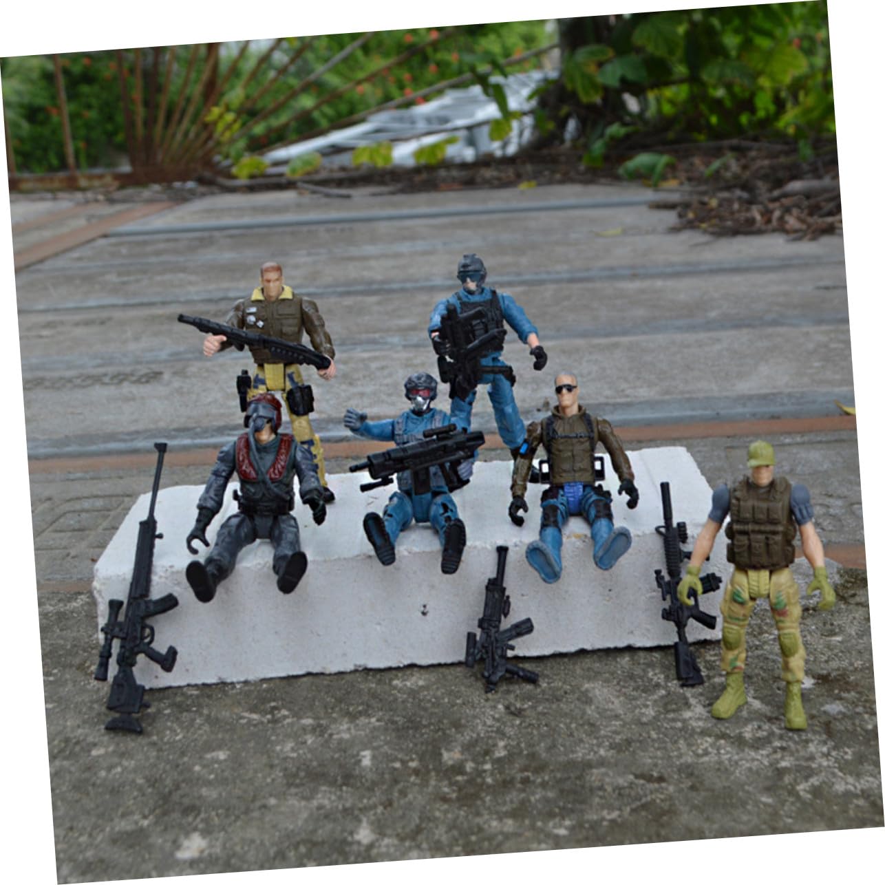 SUPVOX Figurina Soldato Militare Flessibile in Plastica 10 Cm | Riproduzione Simulata, Aspetto Realistico, per Ragazzo Ragazza, Interazione Genitore-figlio, Tema Zombie Stile Casuale