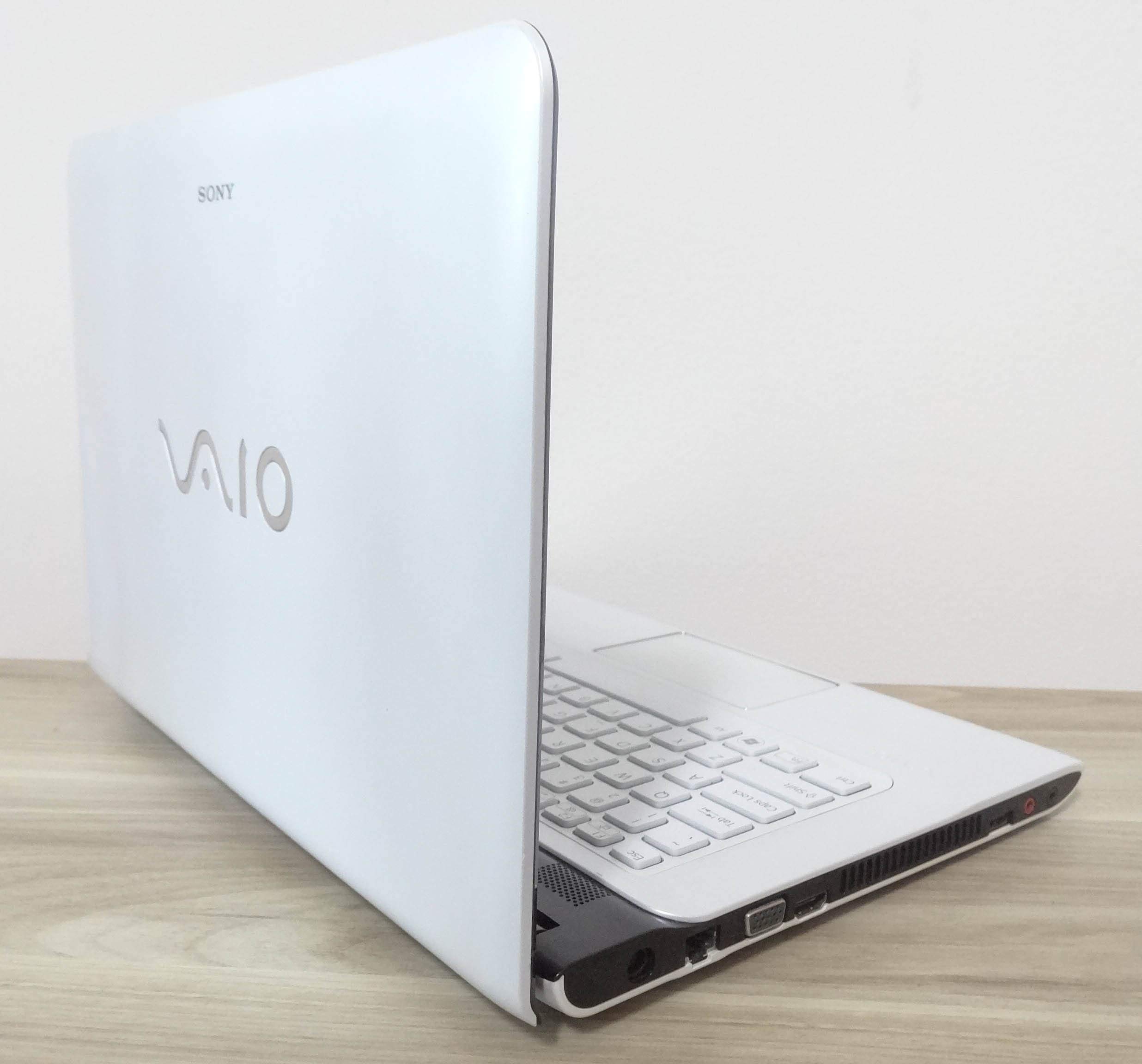 Notebook Sony Vaio SVE14118 14'' Intel Core i5 2.5GHz 4GB HD-750GB