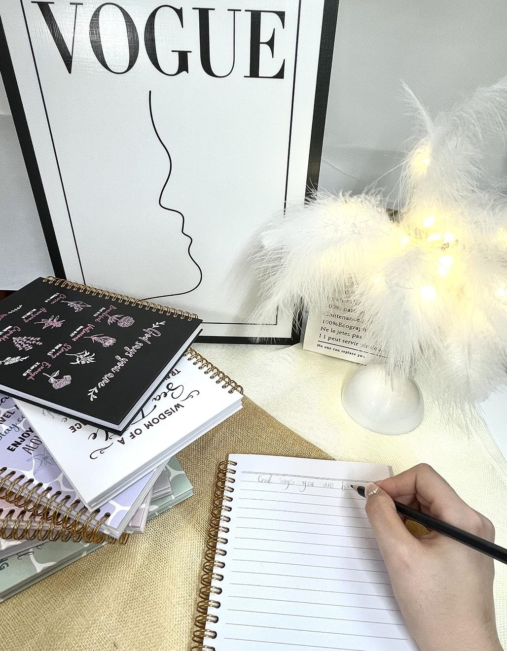 Cuadernos cristianos en espiral para mujer, diario de oración de estudio bíblico, lácteos con Dios dice, 140 páginas, cuaderno de tapa dura encuadernado en espiral, con rayas universitarias, regalos