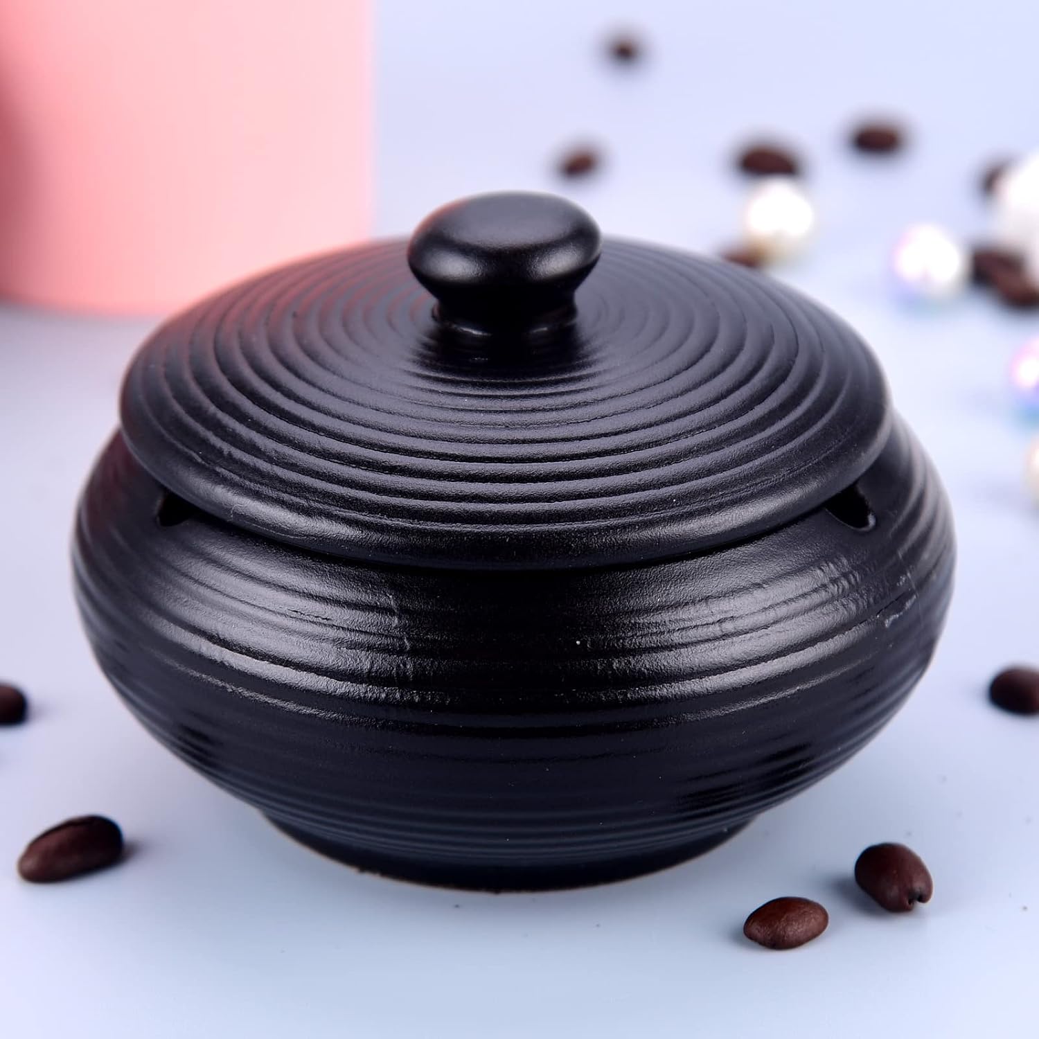 LAUYOO Ceramic Ashtray with Lid，Waterproof, Outdoor Cigarettes Ashtrays, Cigar Ash holder for Smoker, Decorative Smoking Ash Tray for Home Patio Décor Handmade Nice Gift for Women Men (Black)