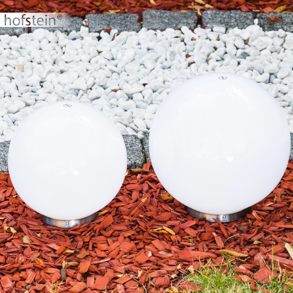 Lampada solare Nassau, set di 2 lampade a sfera, lampade a sfera in plastica bianca, Ø 25 e 30 cm con picchetto di terra, con interruttore on/off, lampade solari con interruttore crepuscolare