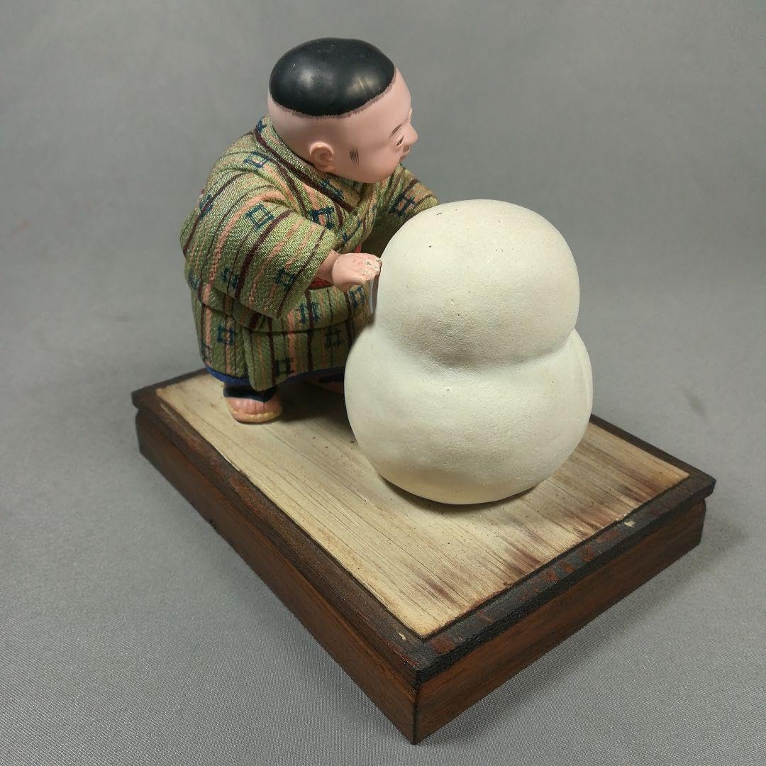 Amazon.co.jp: 名川春山 雪あそび 木目込人形 人形 置物 共箱 : おもちゃ