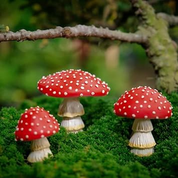 OwMell Set of 3 Glow in The Dark Mushroom Statues Outdoor Garden Deco | Mushroom Decorative Garden Stakes Figurines, Fairy Garden Yard Decor Accessories, Whimsical Micro Landscape Ornament, Resin