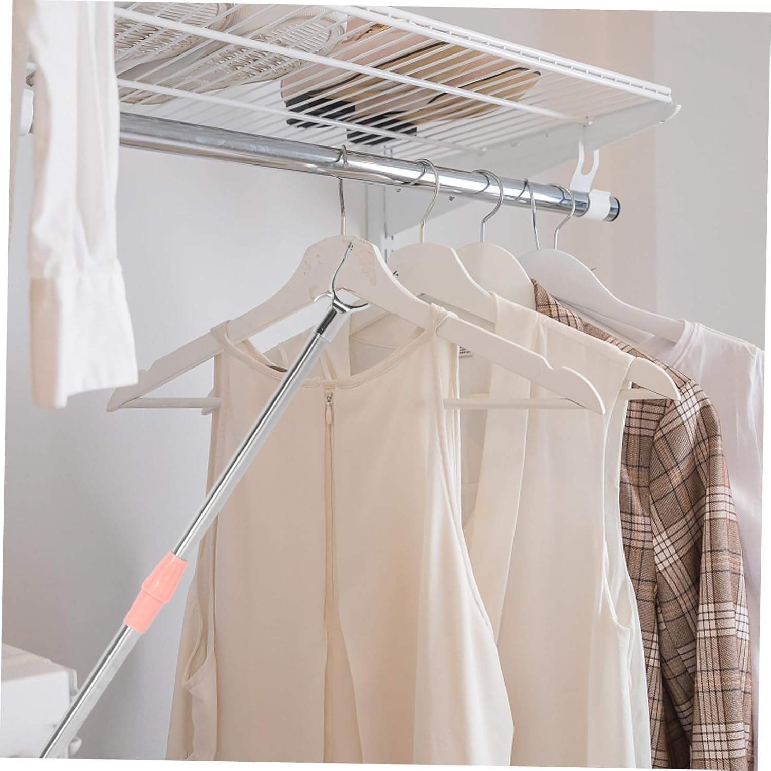 Luxshiny 2pcs Retractable Clothesline Rod Adjustable Clothes Reach Pole for Outdoor Indoor Laundry