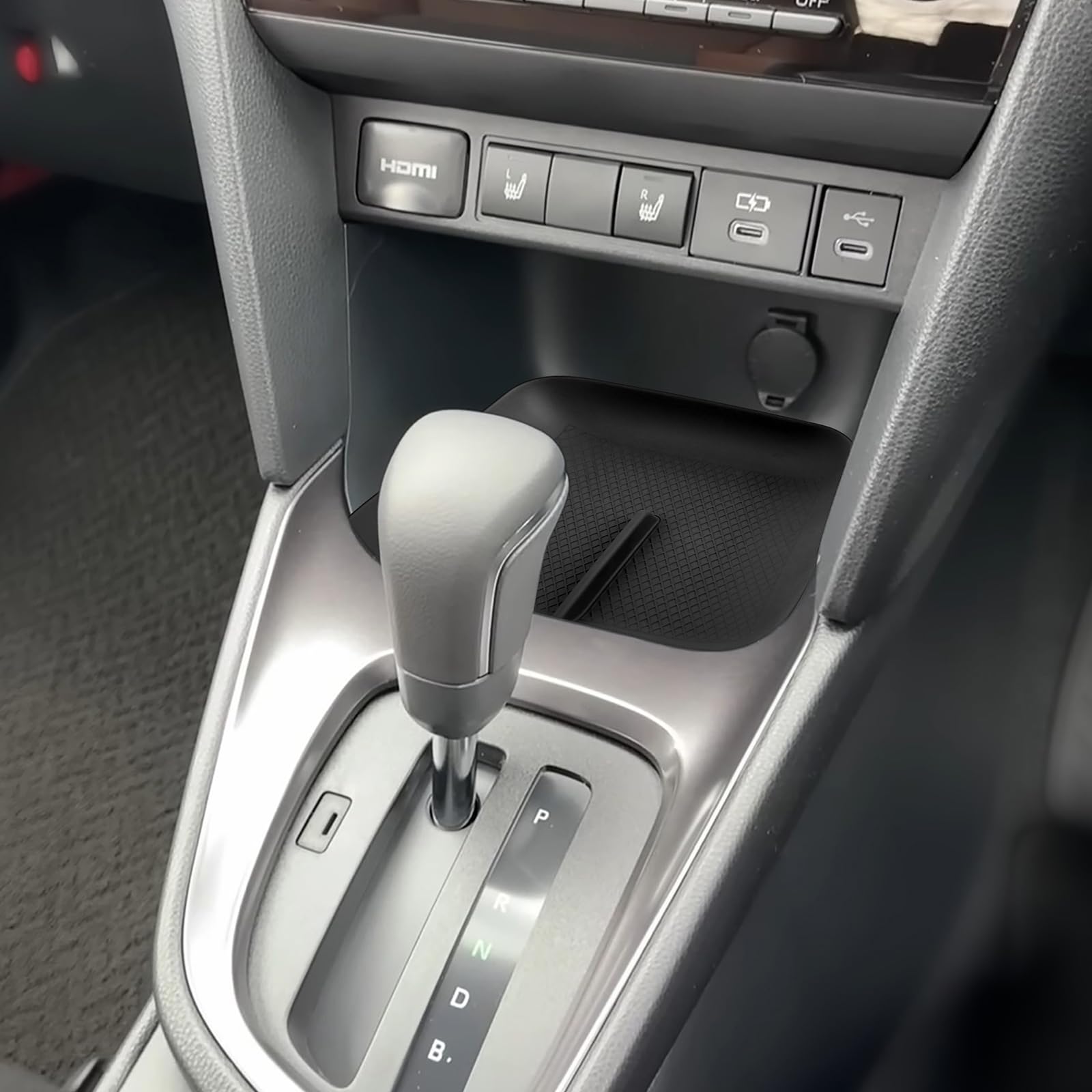Tappetini in gomma per Toyota Yaris Cross Hatchback GR Automatico 2020-2025 Scatola portaoggetti antiscivolo antipolvere per console centrale