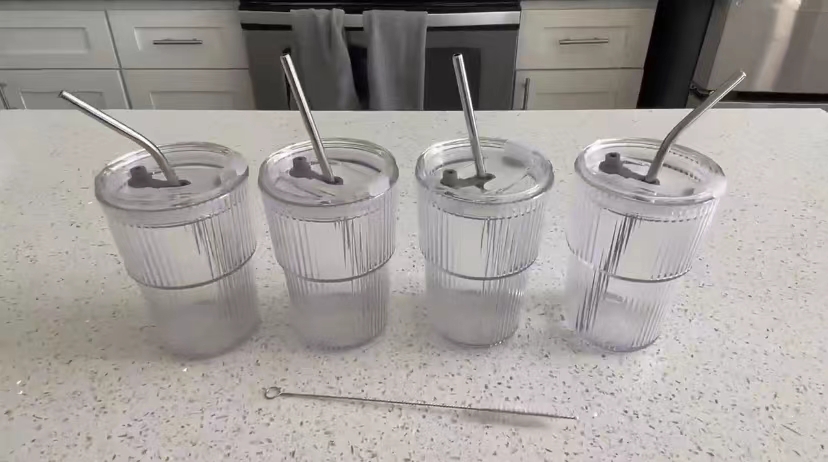 Amazon.com | HIGIINC Iced Coffee Cups With Lids and Straws 4 Pcs, 16 OZ  Unbreakable Glasses Drinking Set,Clear Plastic Cups Reusable Iced Coffee  Tumbler with Lid and Straw, To Go Coffee Cups