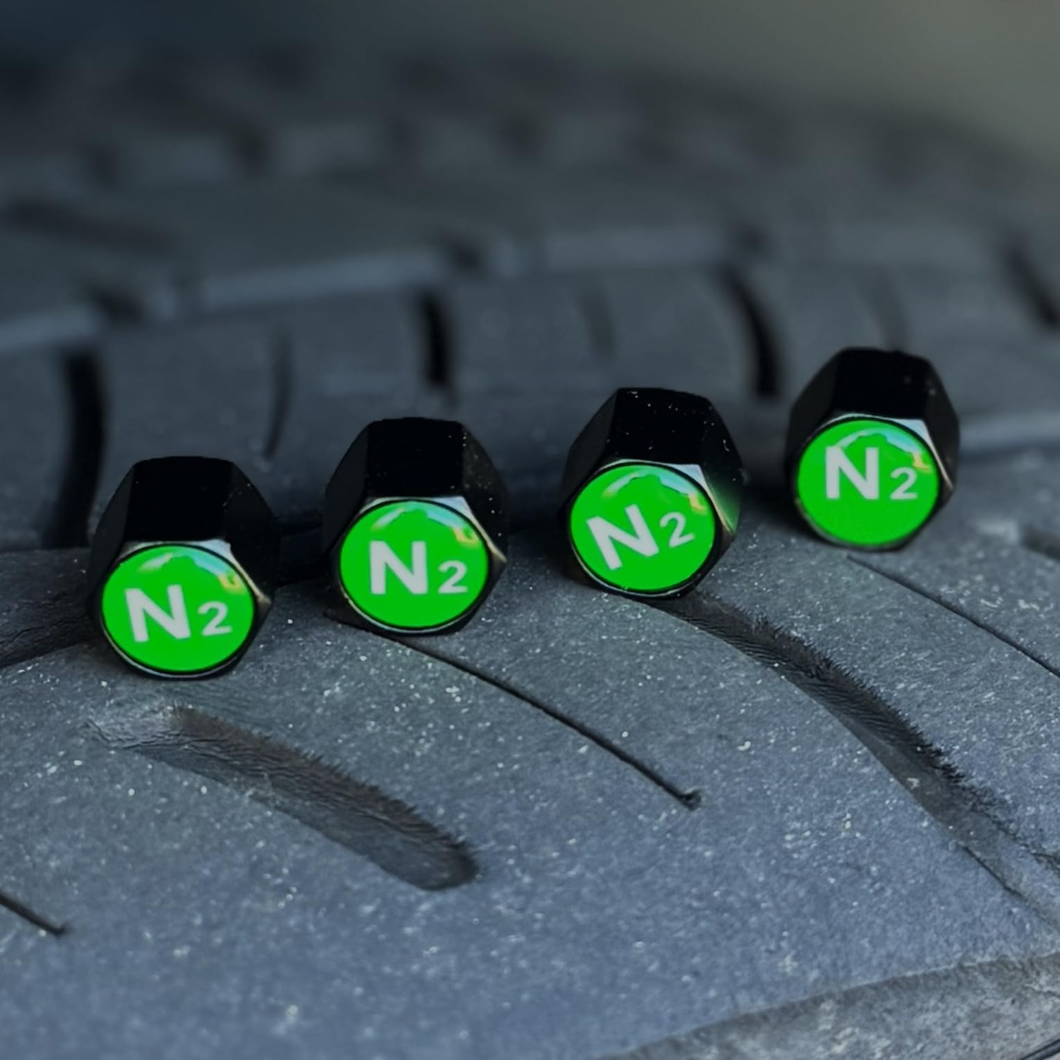 N2 Nitrogen Tire Valve Caps | Leakproof Aluminum Tire Valve Stem Caps Green with Rubber O-Rings for Nitrogen Filled Tires | N2 Tire Valve Caps Green 4 Pack