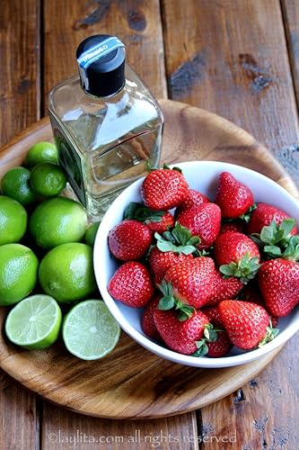 Miniatura 3 de Margarita Man Concentrado de mezcla de fresa y margarita  Botella de 64 onzas, hace 56 bebidas  Granizado de fresa  Bares, restaurantes, en casa