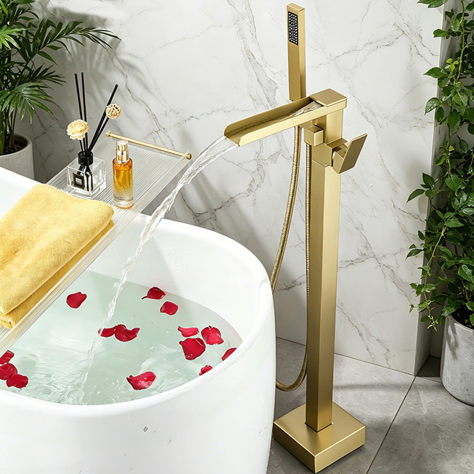 Robinet sur pied pour baignoire cascade mitigeur monocommande or brossé