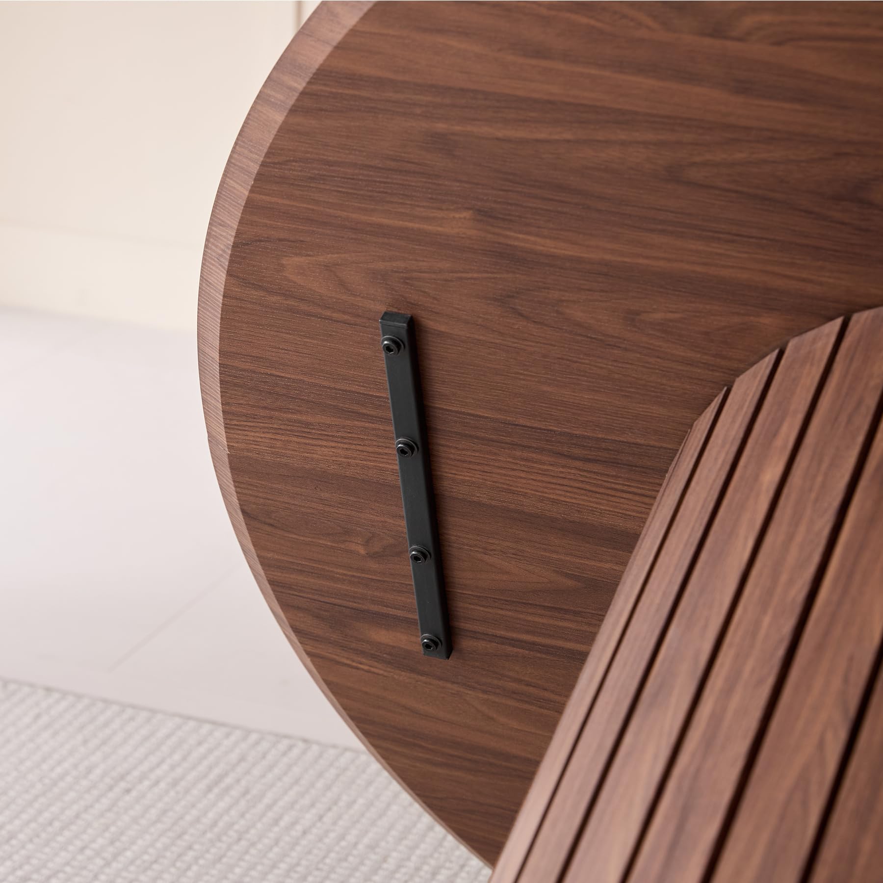 GrandCA HOME Runder Esstisch, moderner Küchentisch 120cm, Esszimmertisch mit rundem Holzsockel, große MDF-Arbeitsfläche für 4-6 Personen, Dunkelbraun