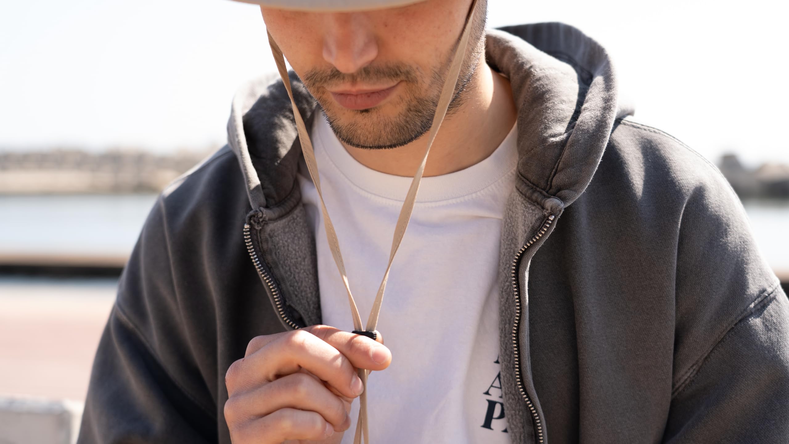 Sombrero Safari con Cuerda Extraible / Upf50 / Impermeable/Reciclado/Talla S/M y L/XL